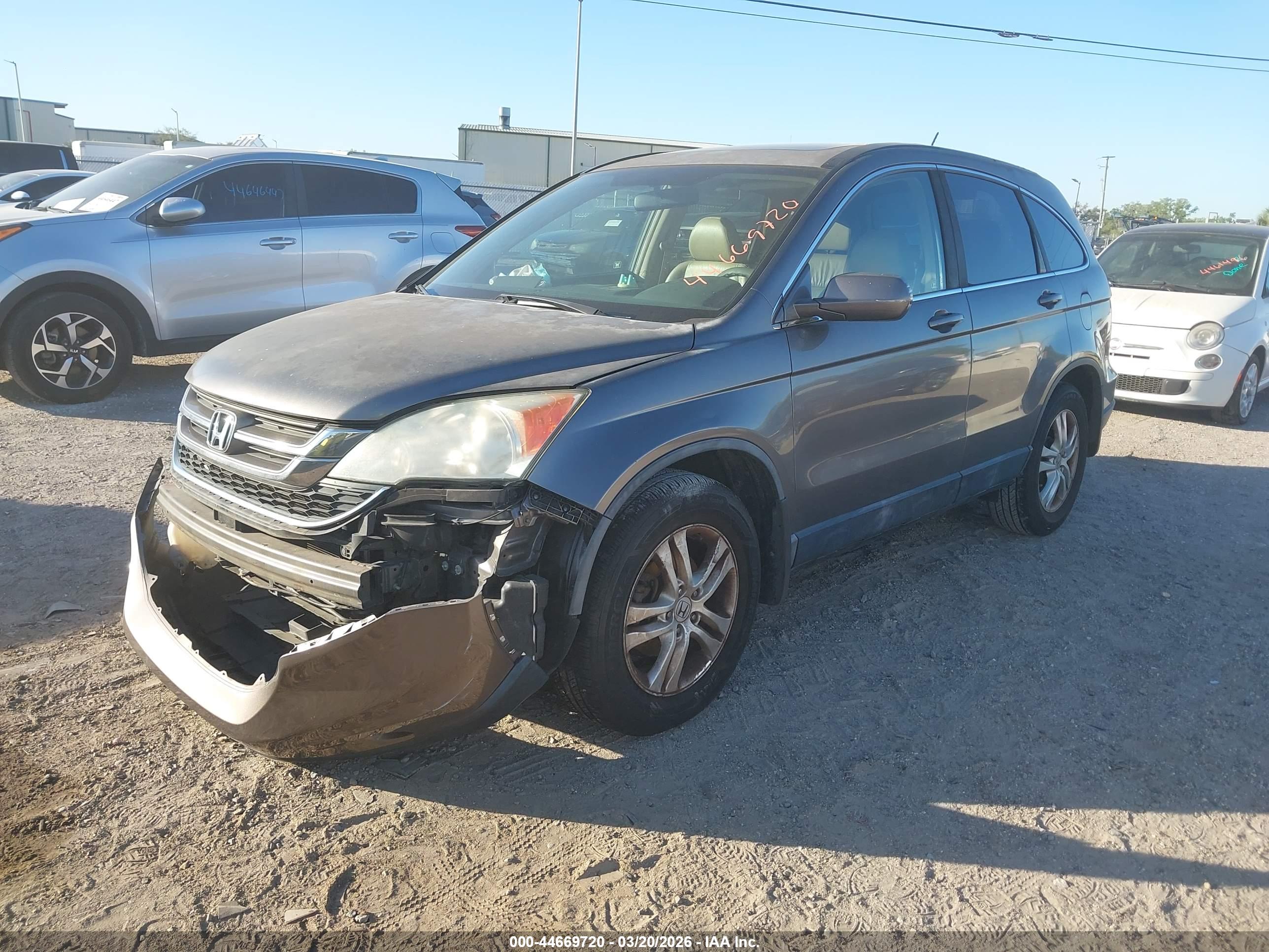 HONDA CR-V image 2