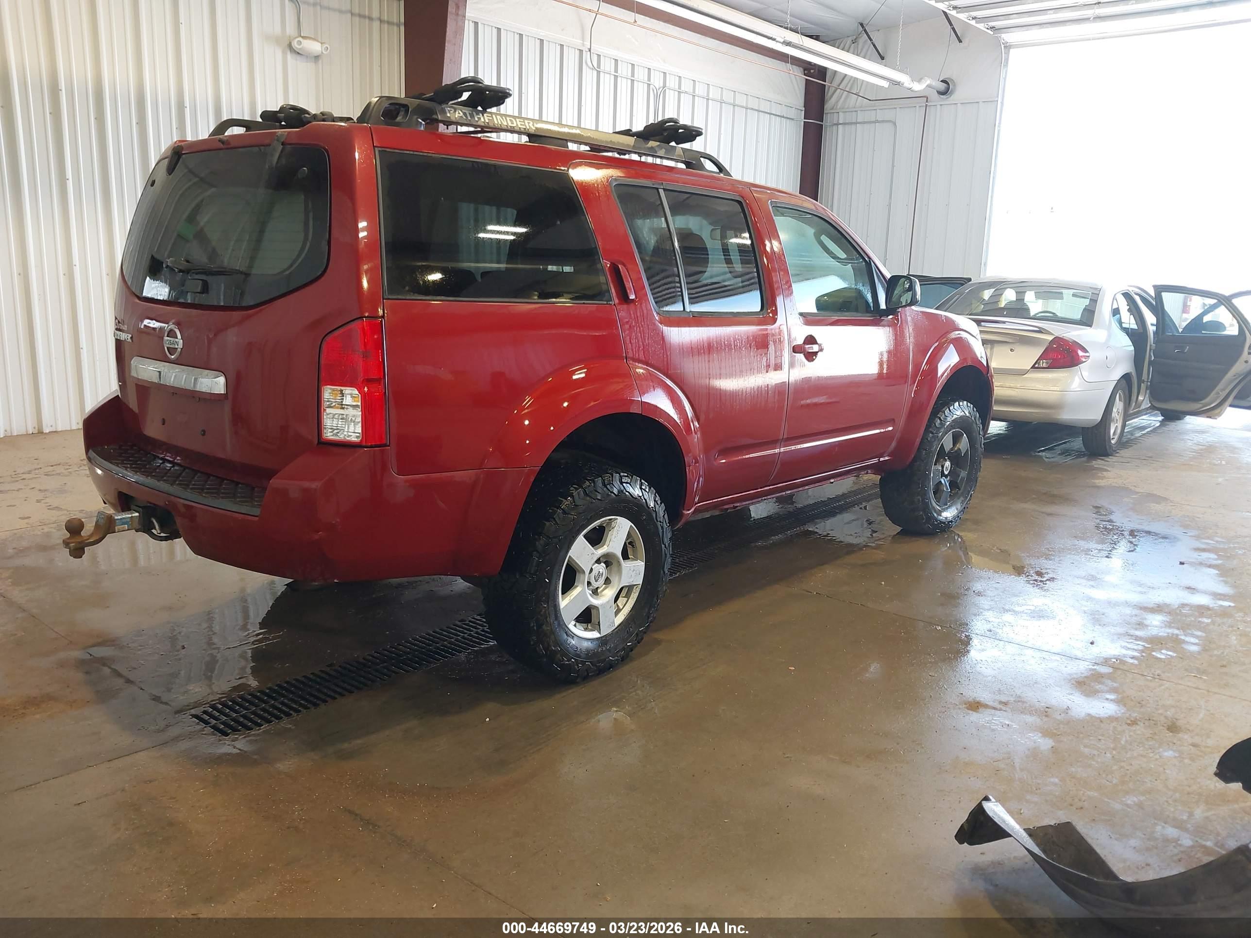 NISSAN PATHFINDER image 4