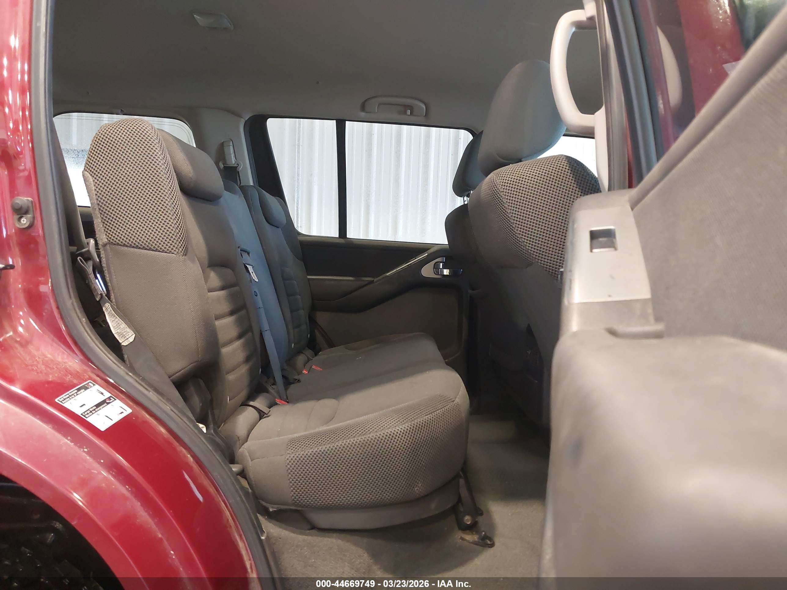 NISSAN PATHFINDER image 8