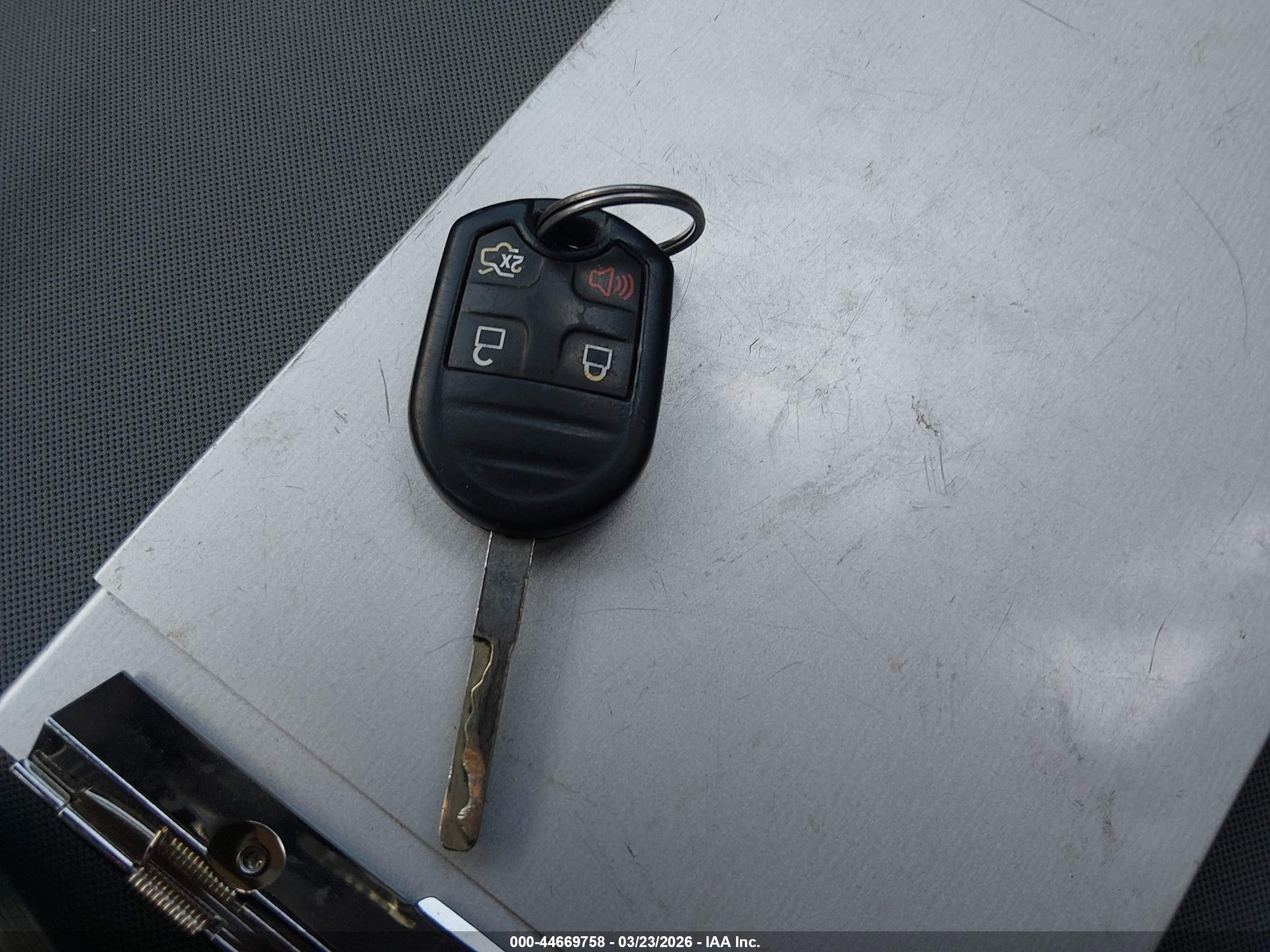FORD FIESTA image 11
