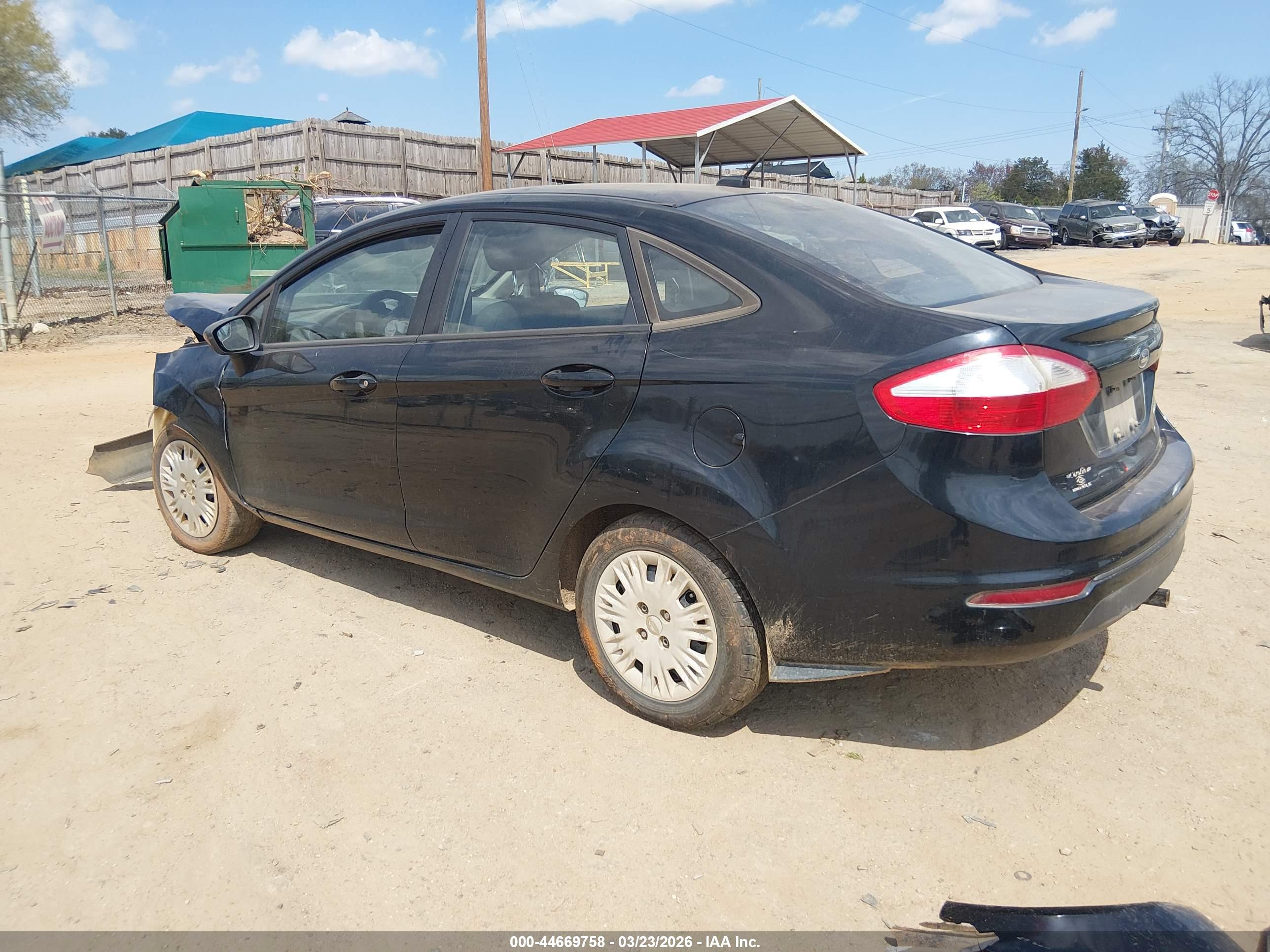 FORD FIESTA image 3