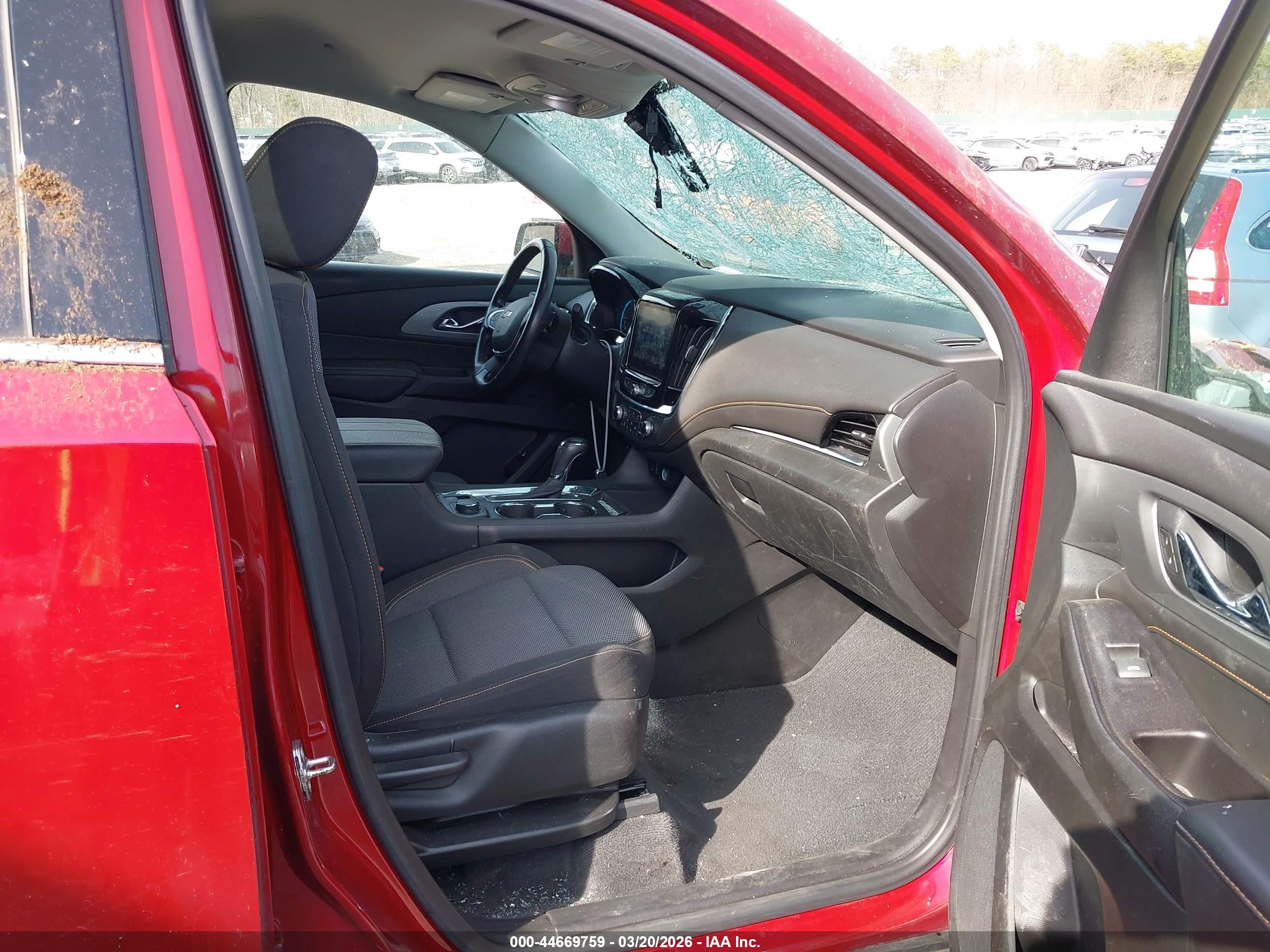 CHEVROLET TRAVERSE image 5
