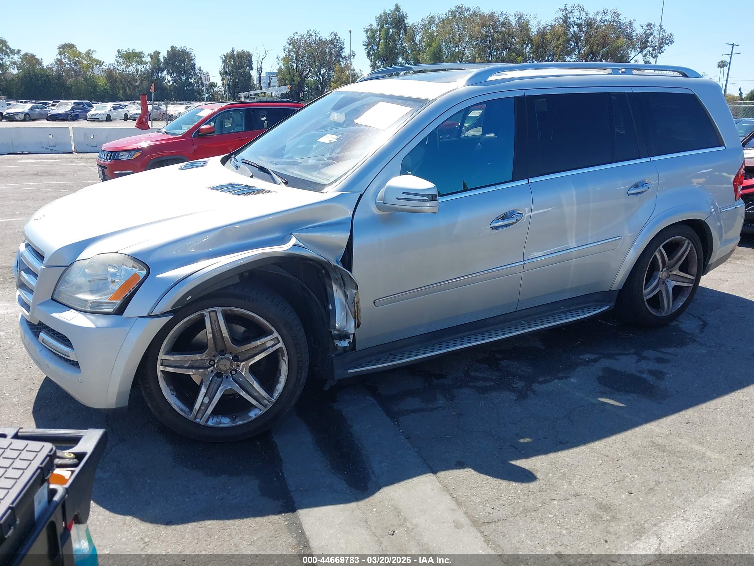 MERCEDES-BENZ GL image 2