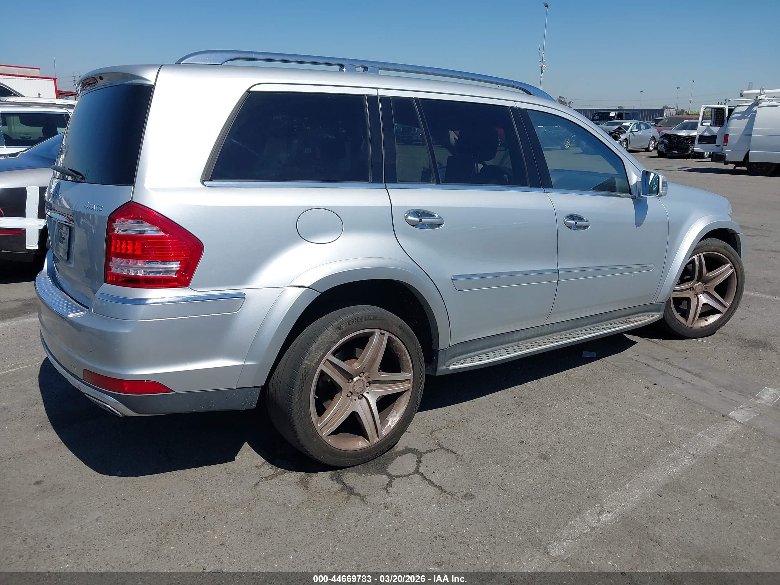 MERCEDES-BENZ GL image 4