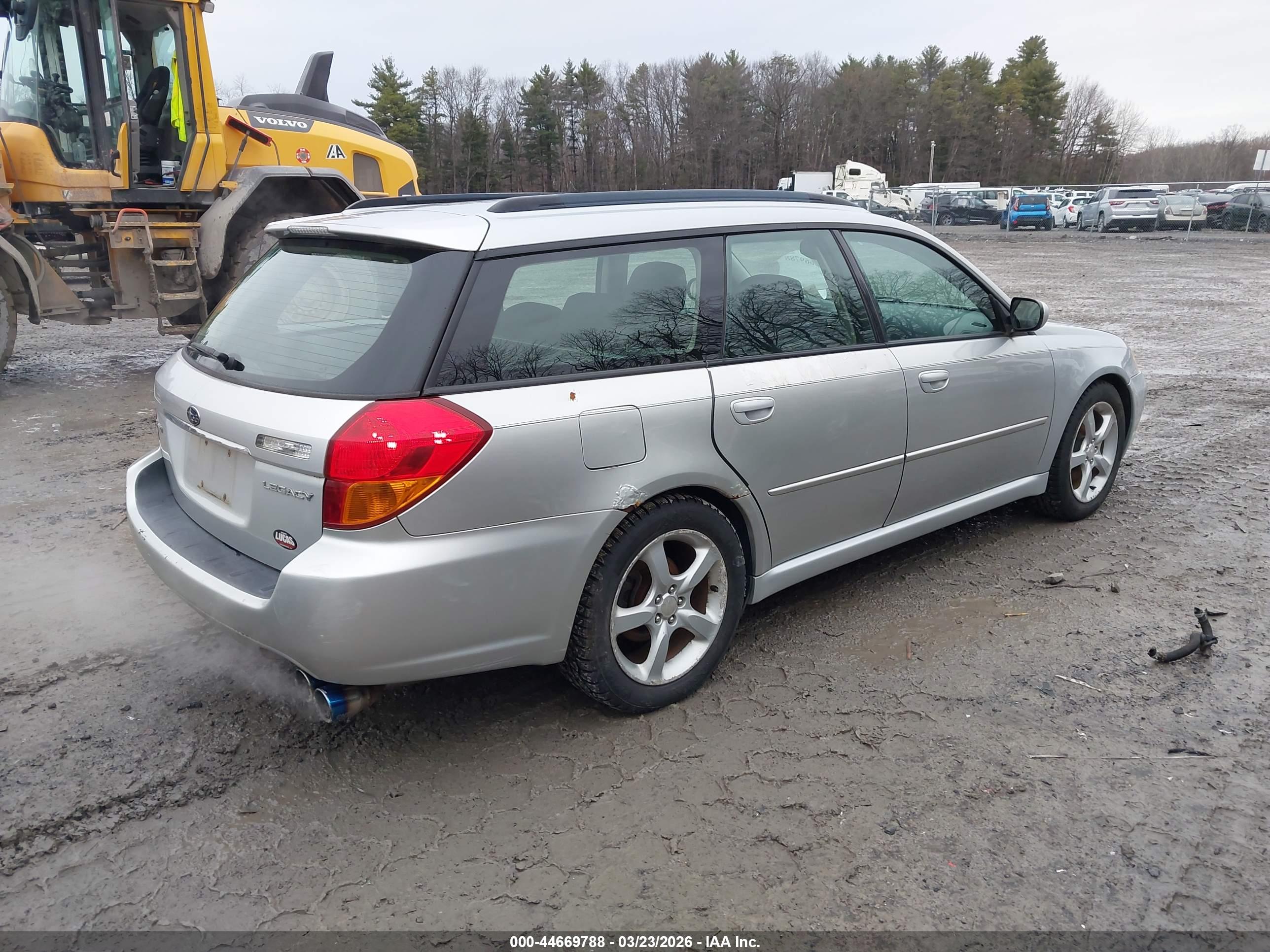 SUBARU LEGACY image 4