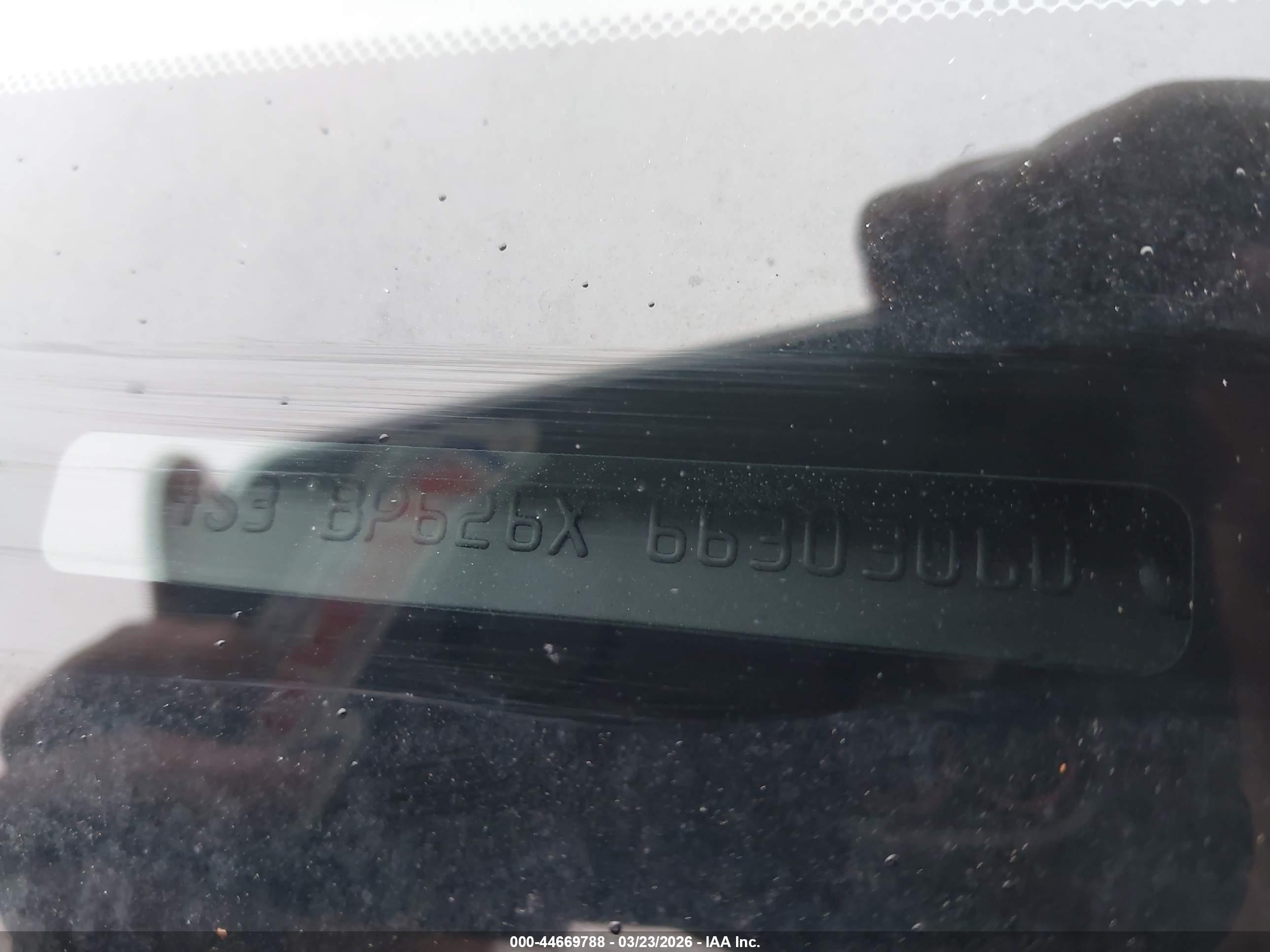 SUBARU LEGACY image 9