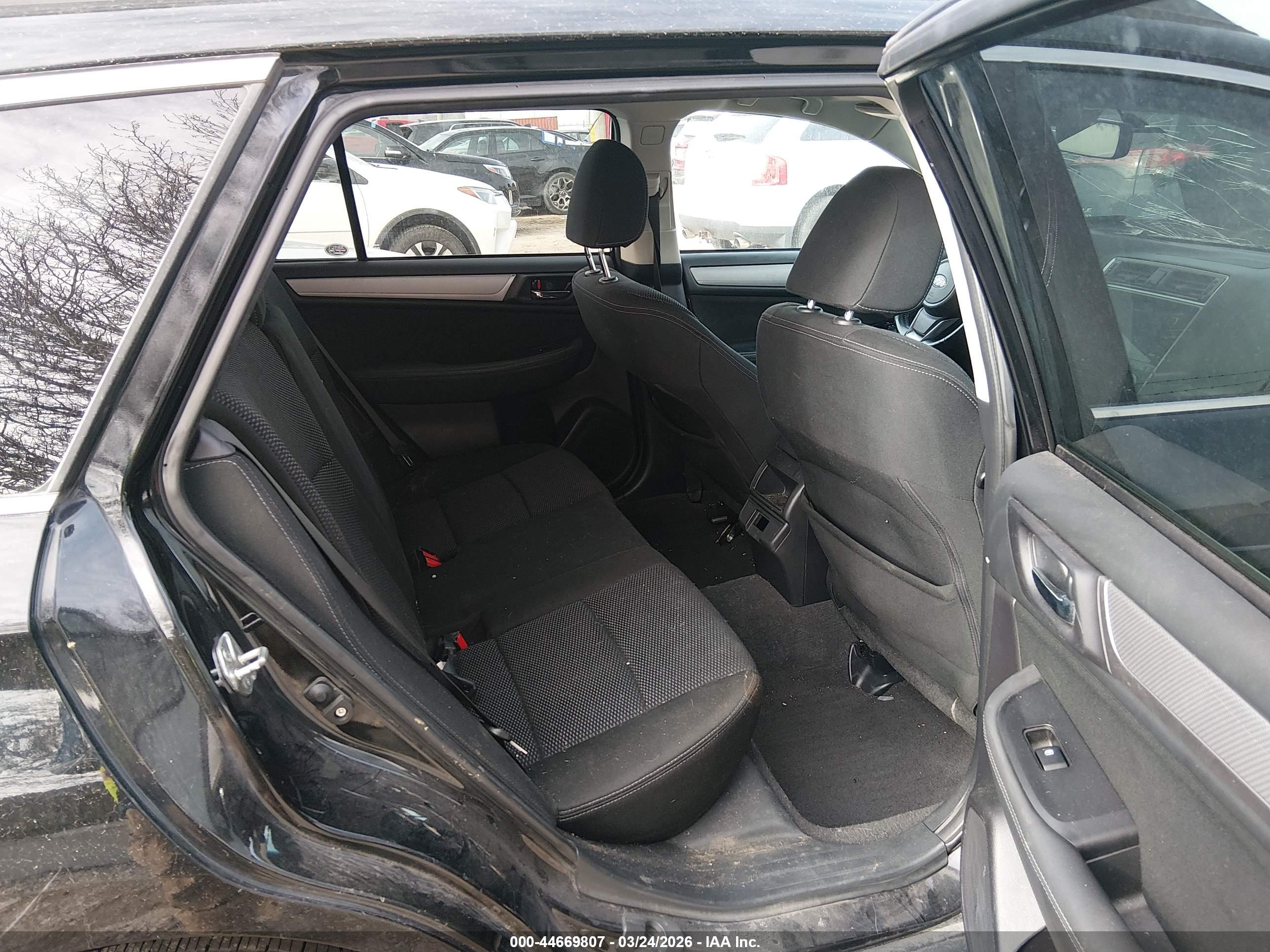 SUBARU OUTBACK image 8