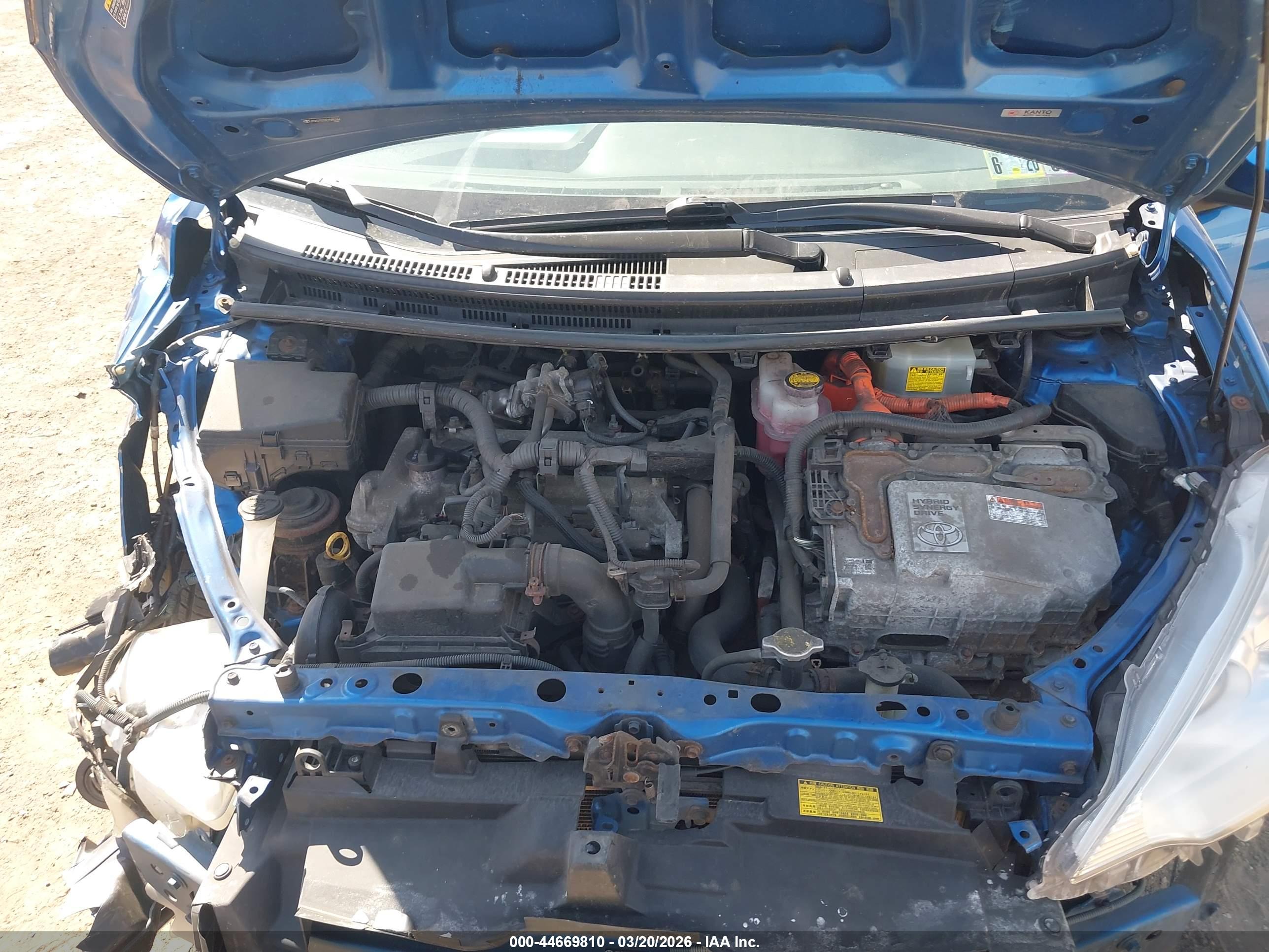 TOYOTA PRIUS image 10