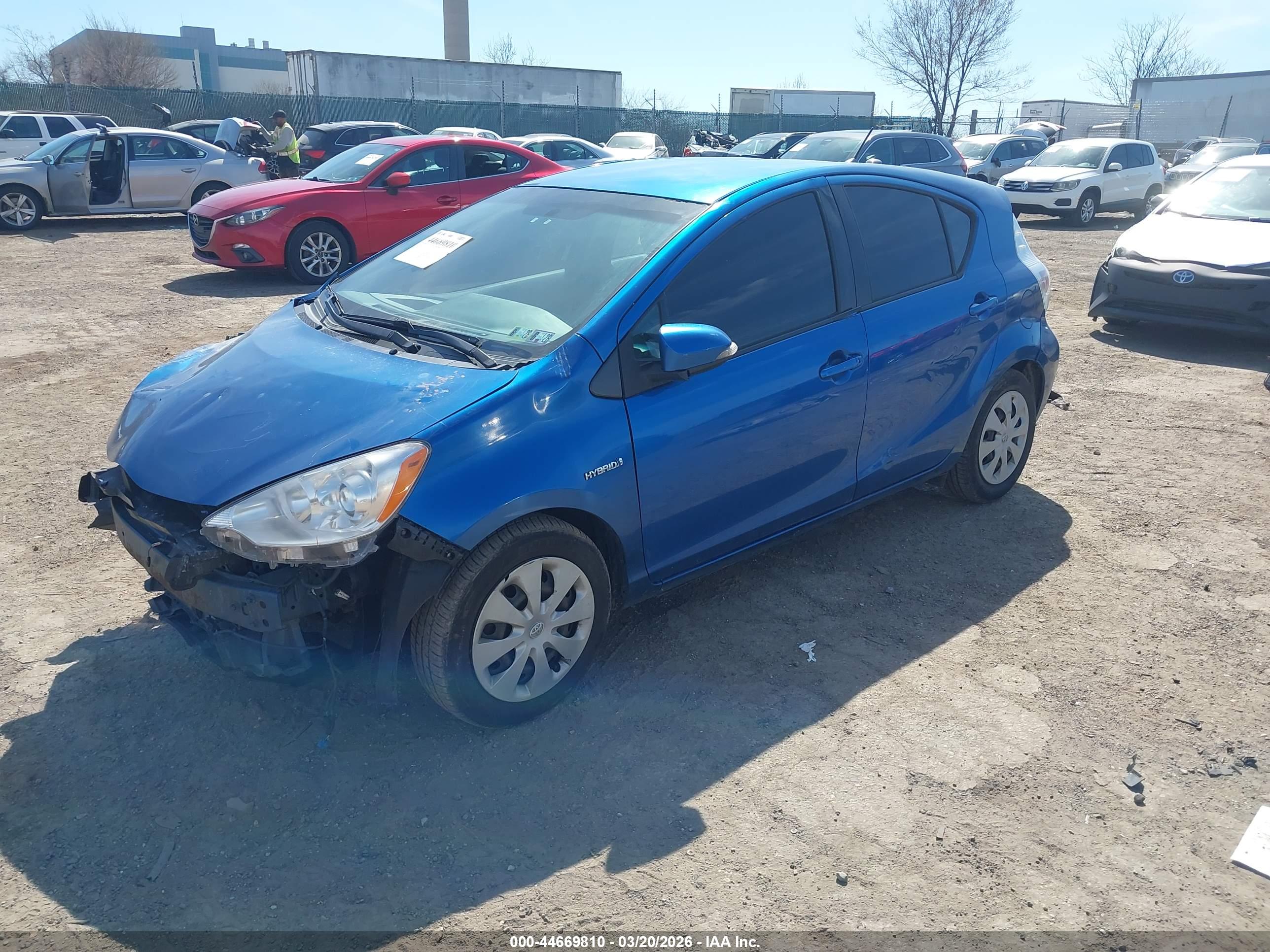 TOYOTA PRIUS image 2