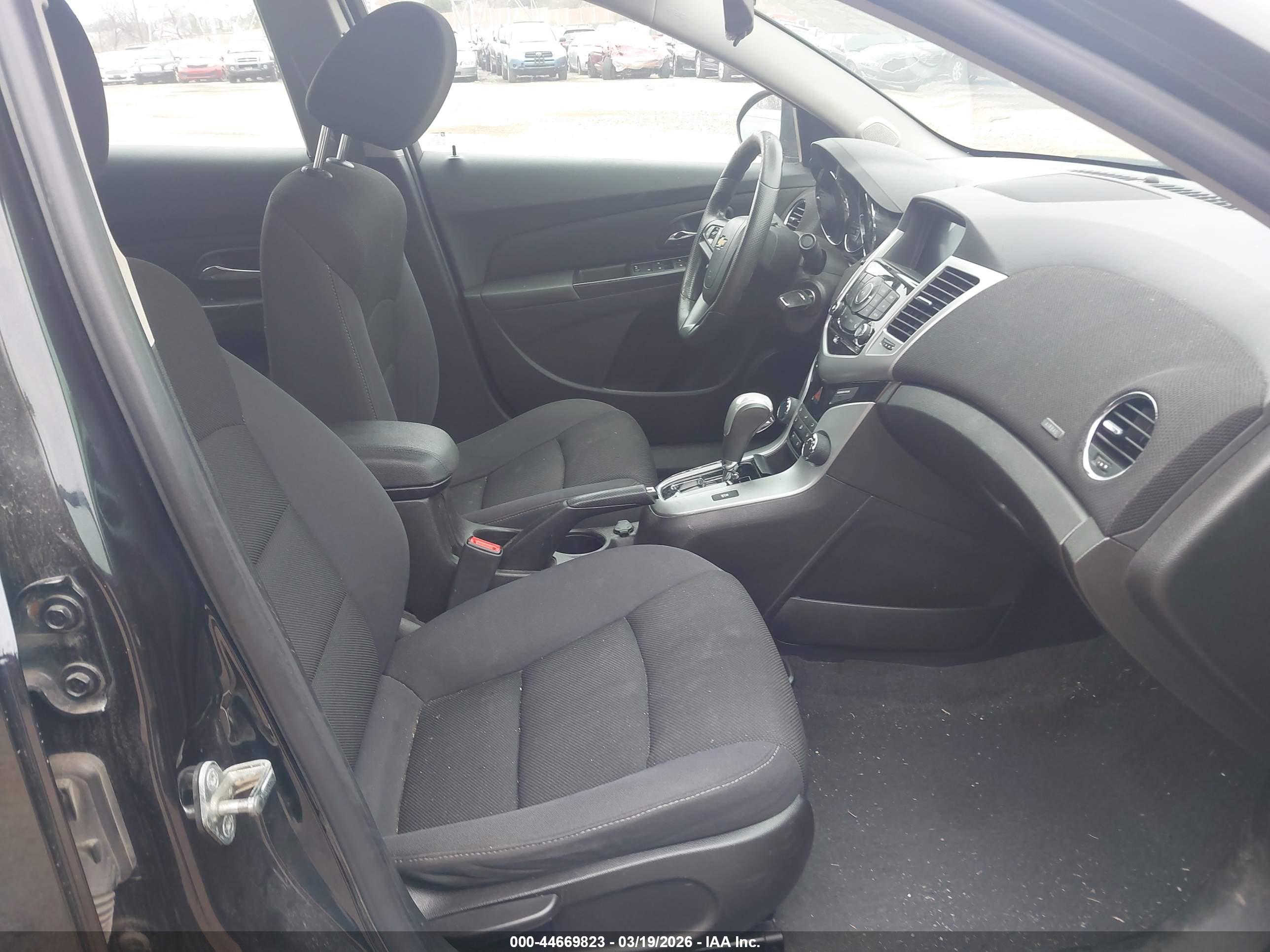 CHEVROLET CRUZE image 5