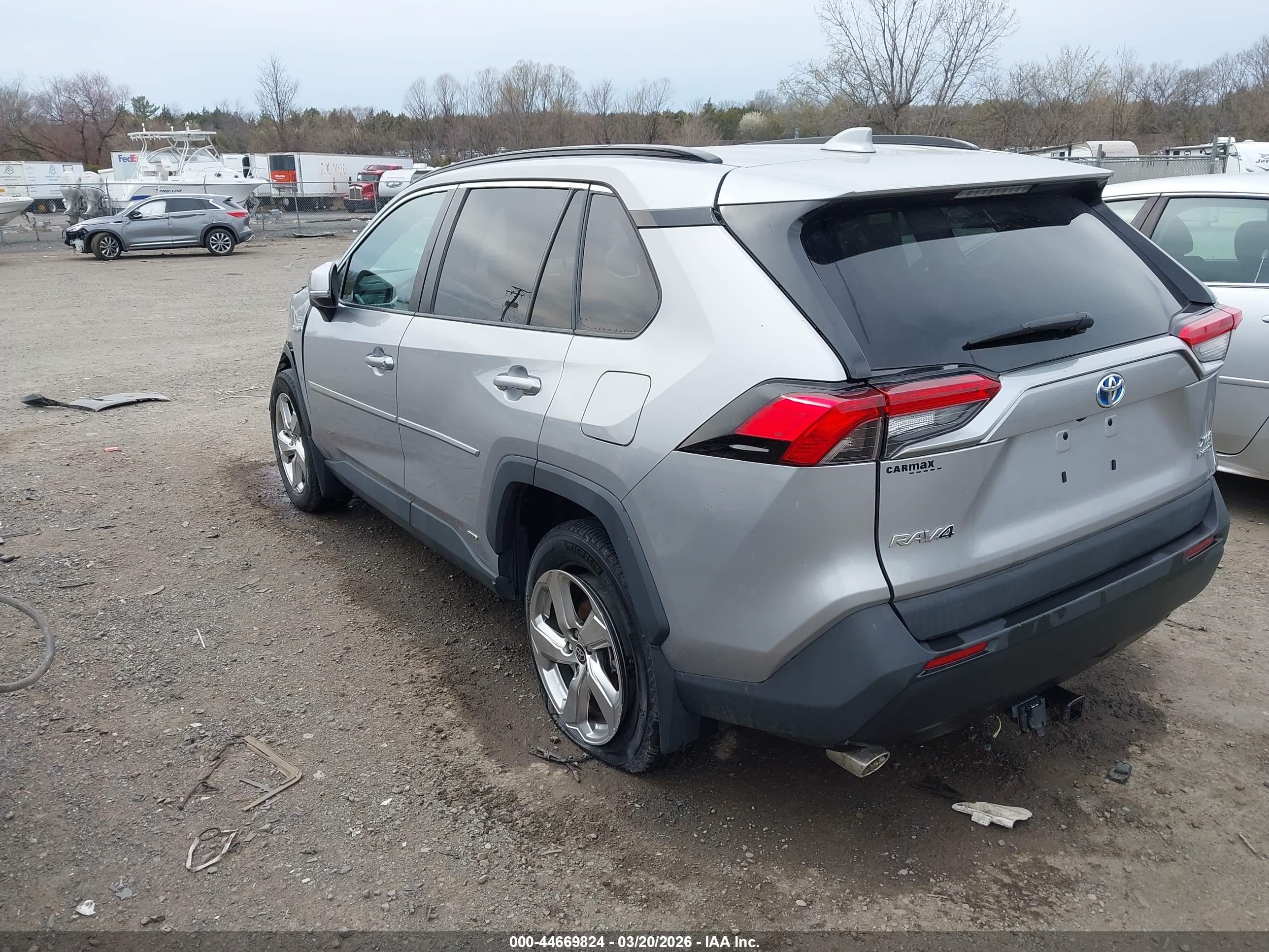 TOYOTA RAV4 image 3