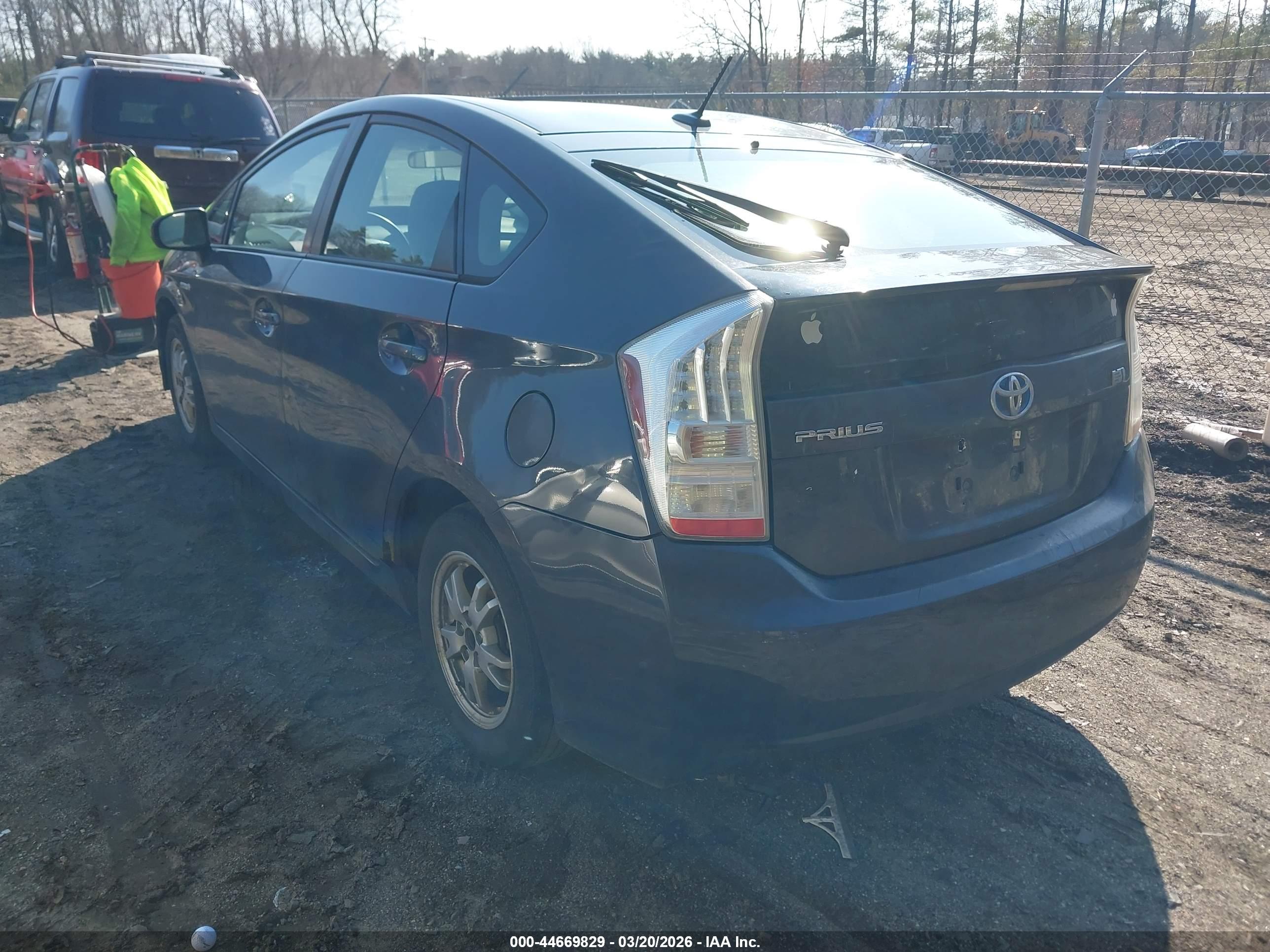 TOYOTA PRIUS image 3