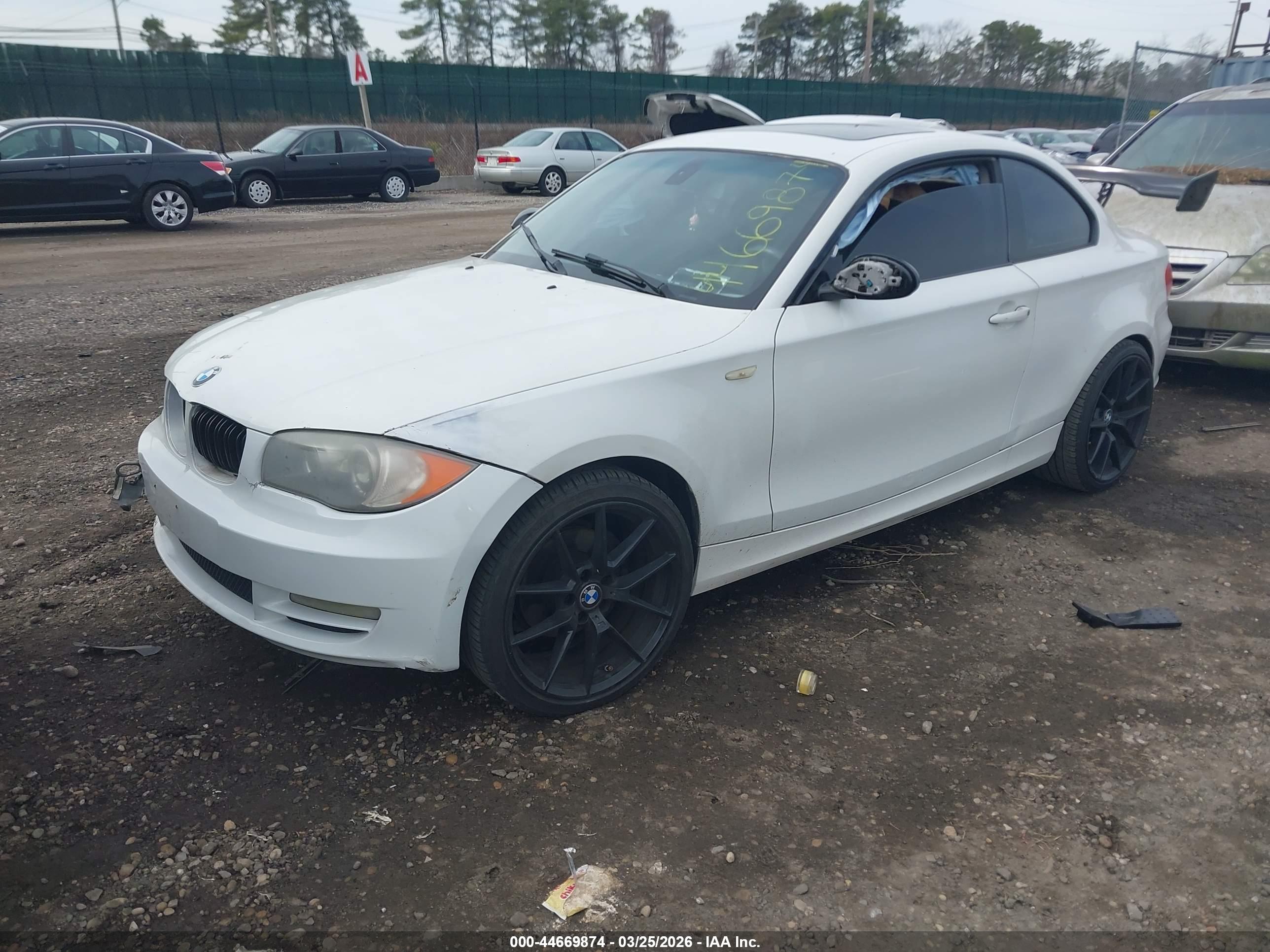 BMW 128I image 2