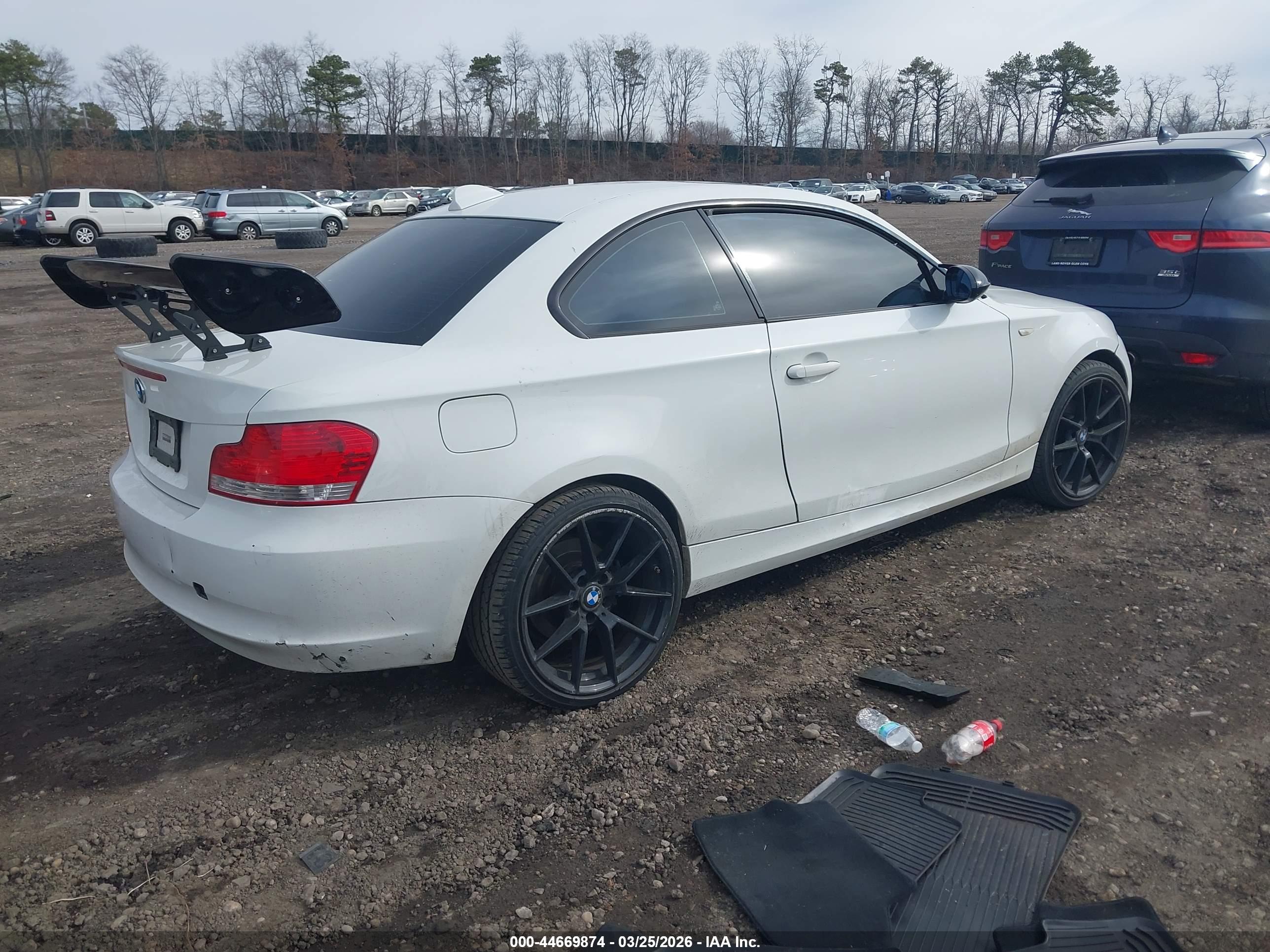 BMW 128I image 4