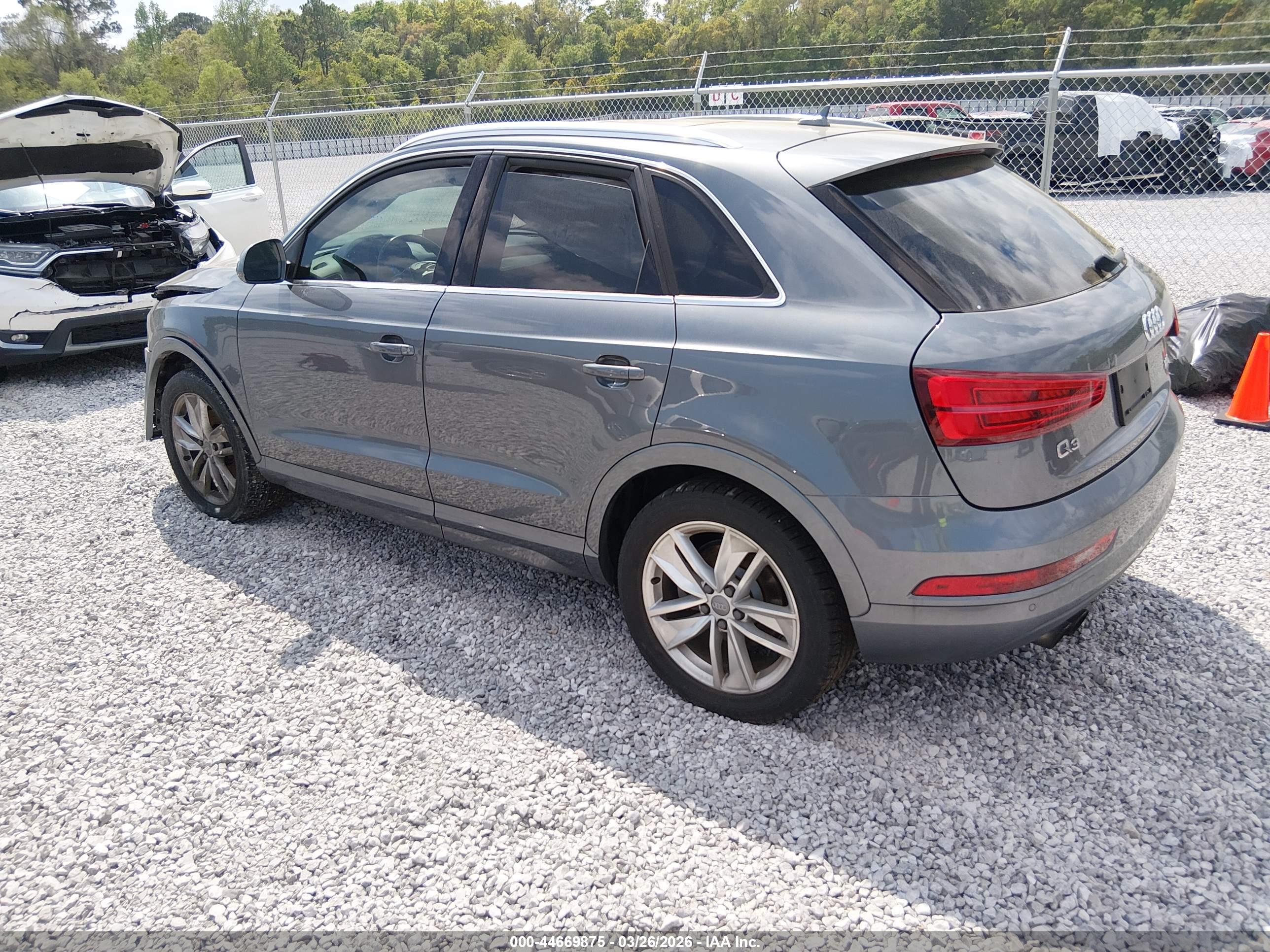 AUDI Q3 image 3
