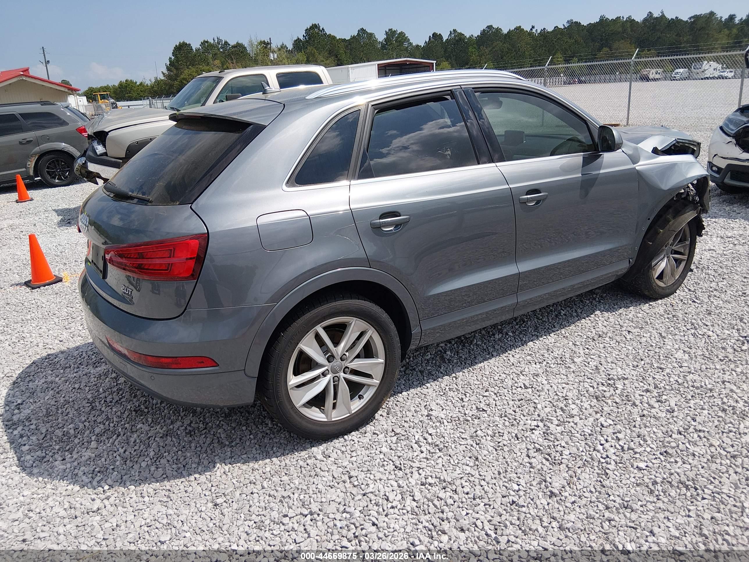 AUDI Q3 image 4
