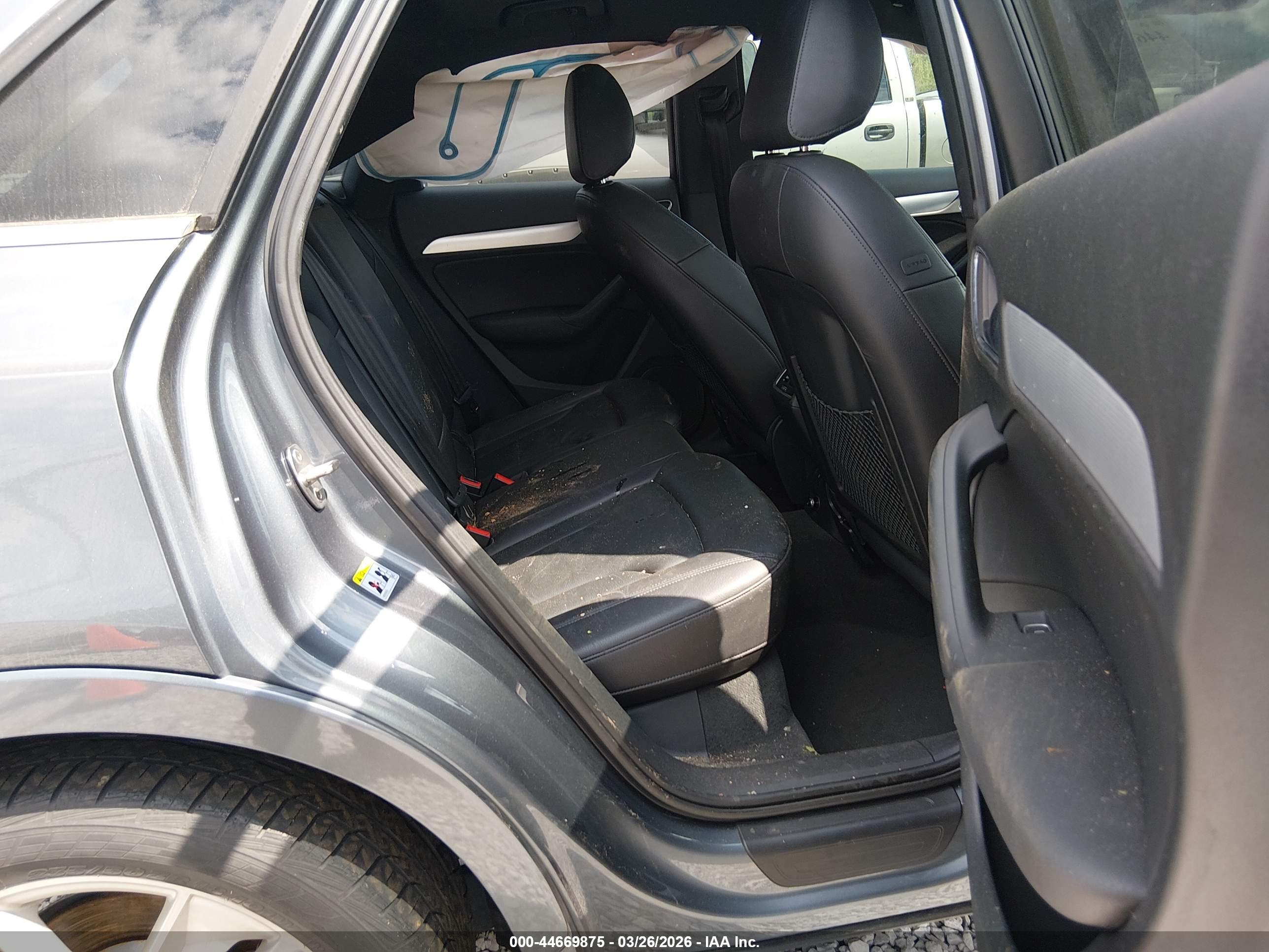 AUDI Q3 image 8