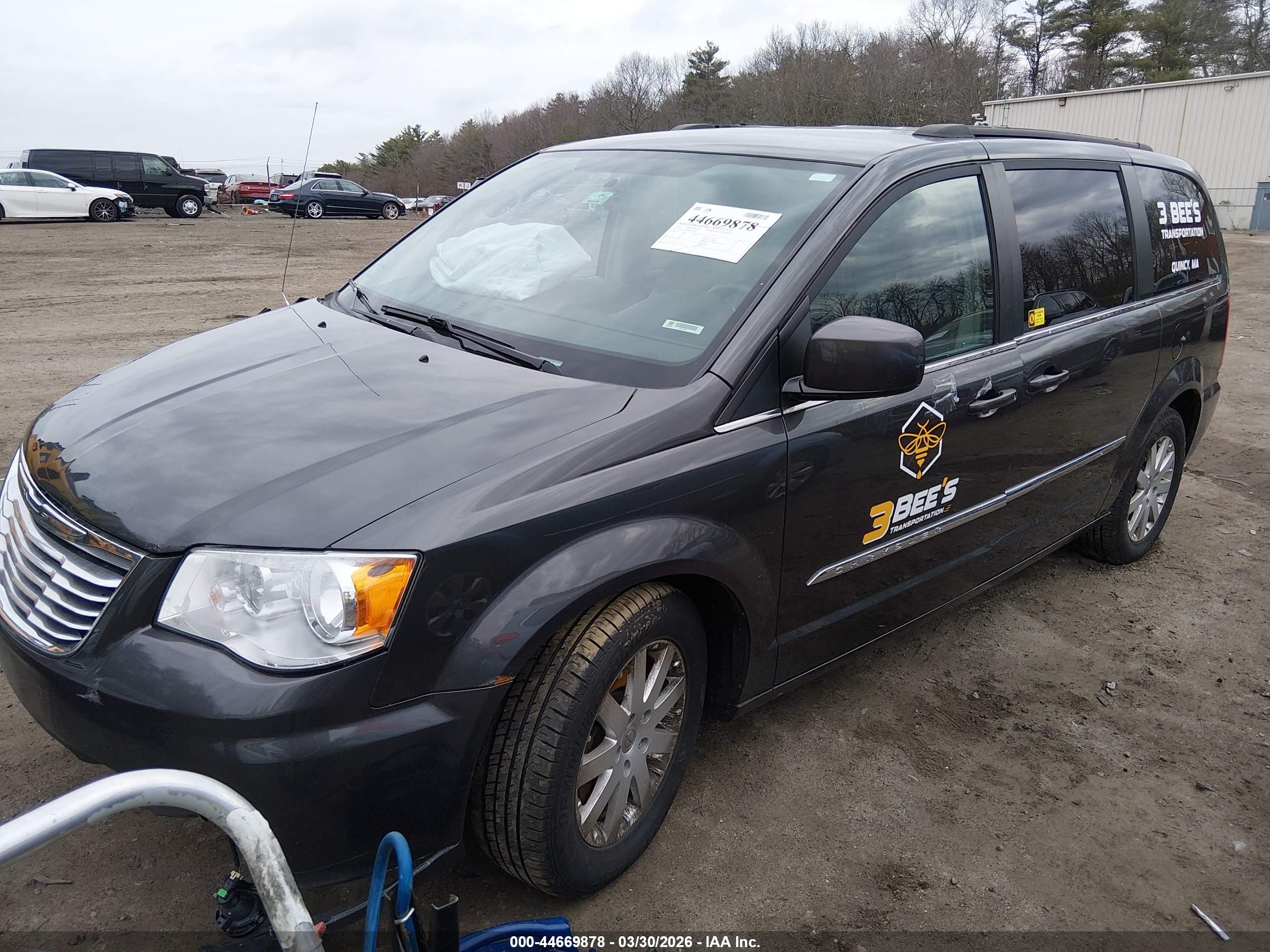 CHRYSLER TOWN image 2