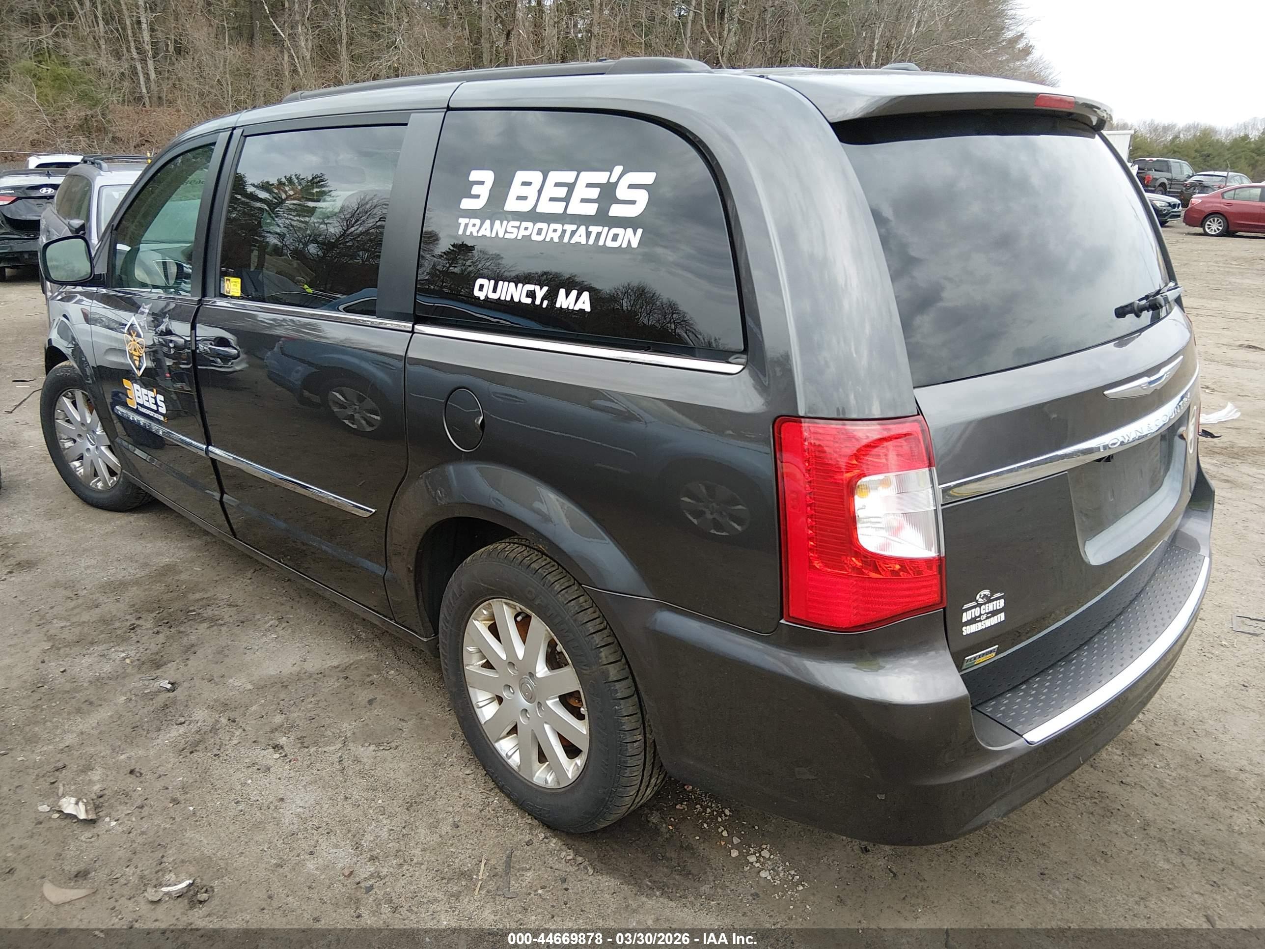 CHRYSLER TOWN image 3