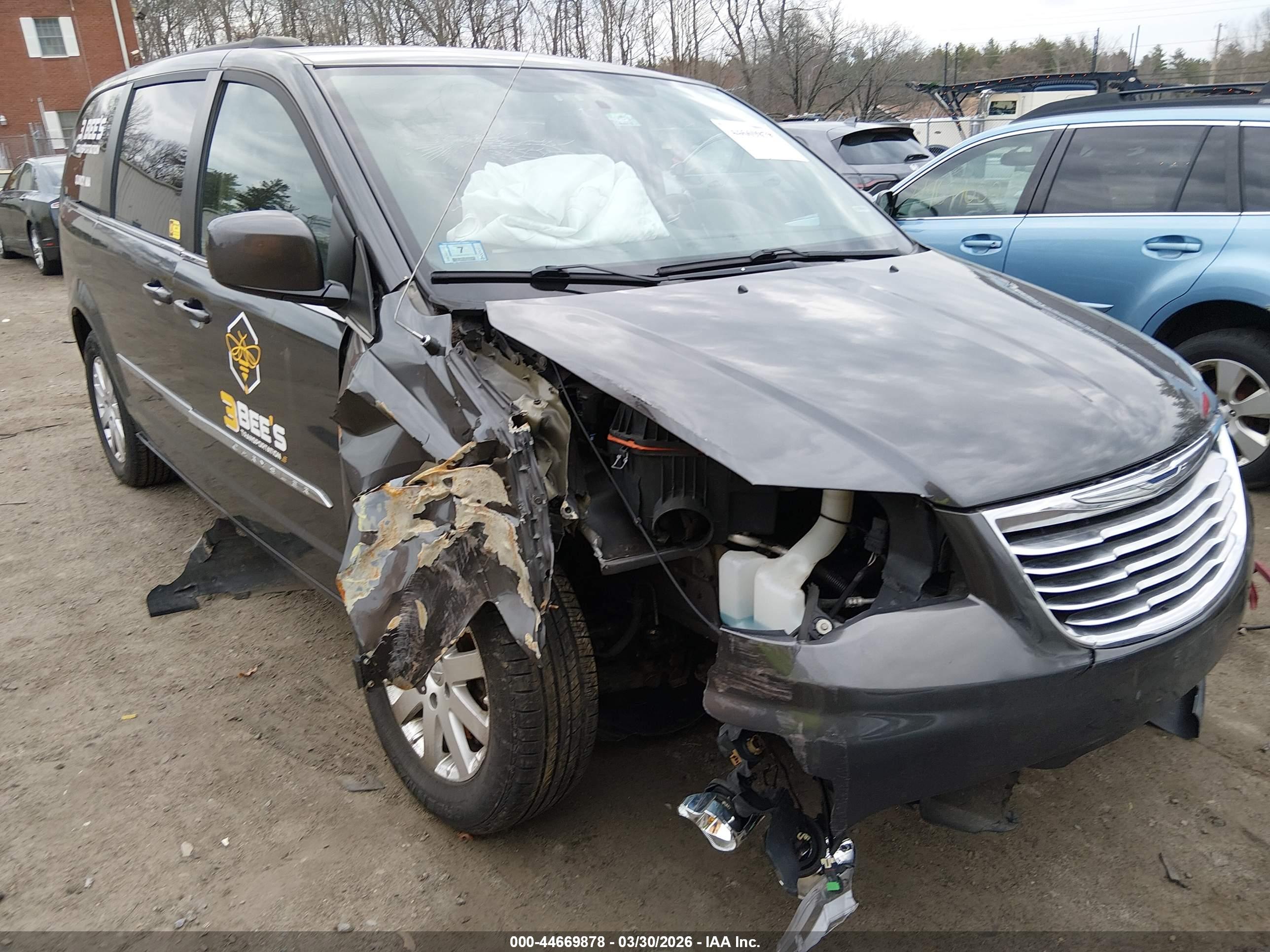 CHRYSLER TOWN image 6