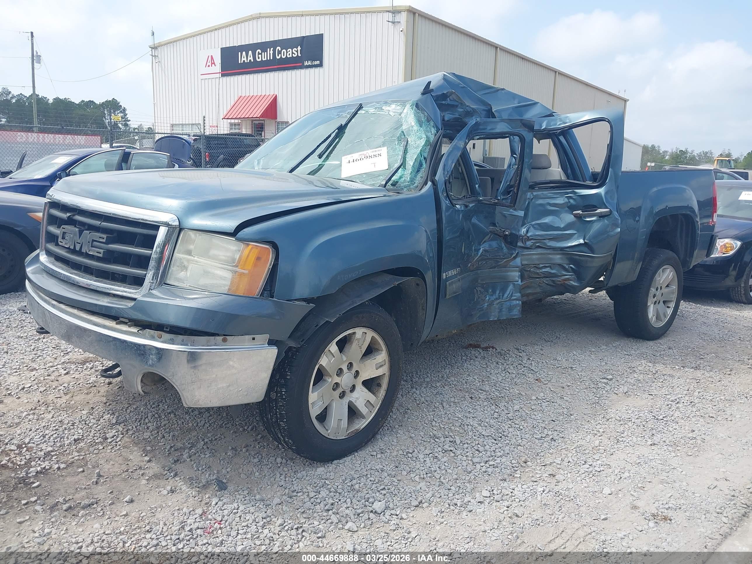 GMC SIERRA image 2