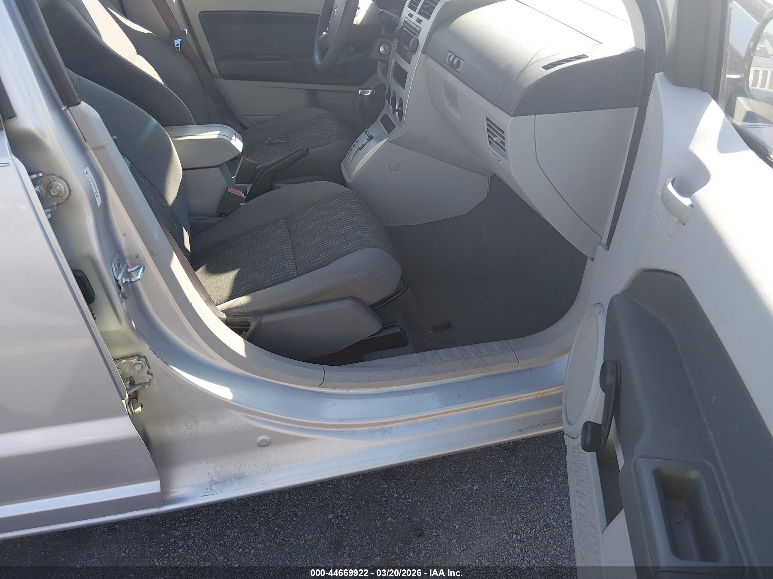 DODGE CALIBER image 5