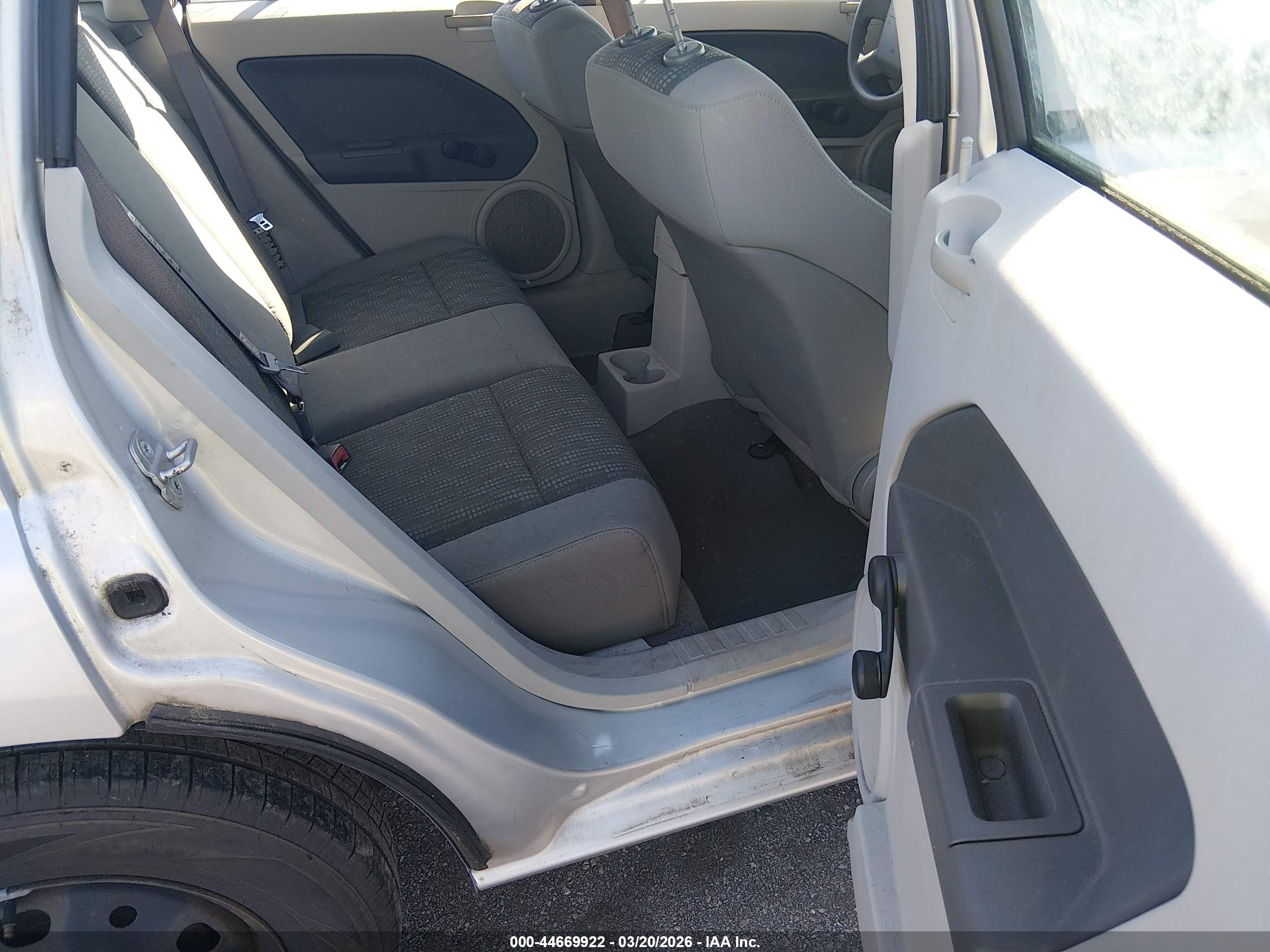 DODGE CALIBER image 8