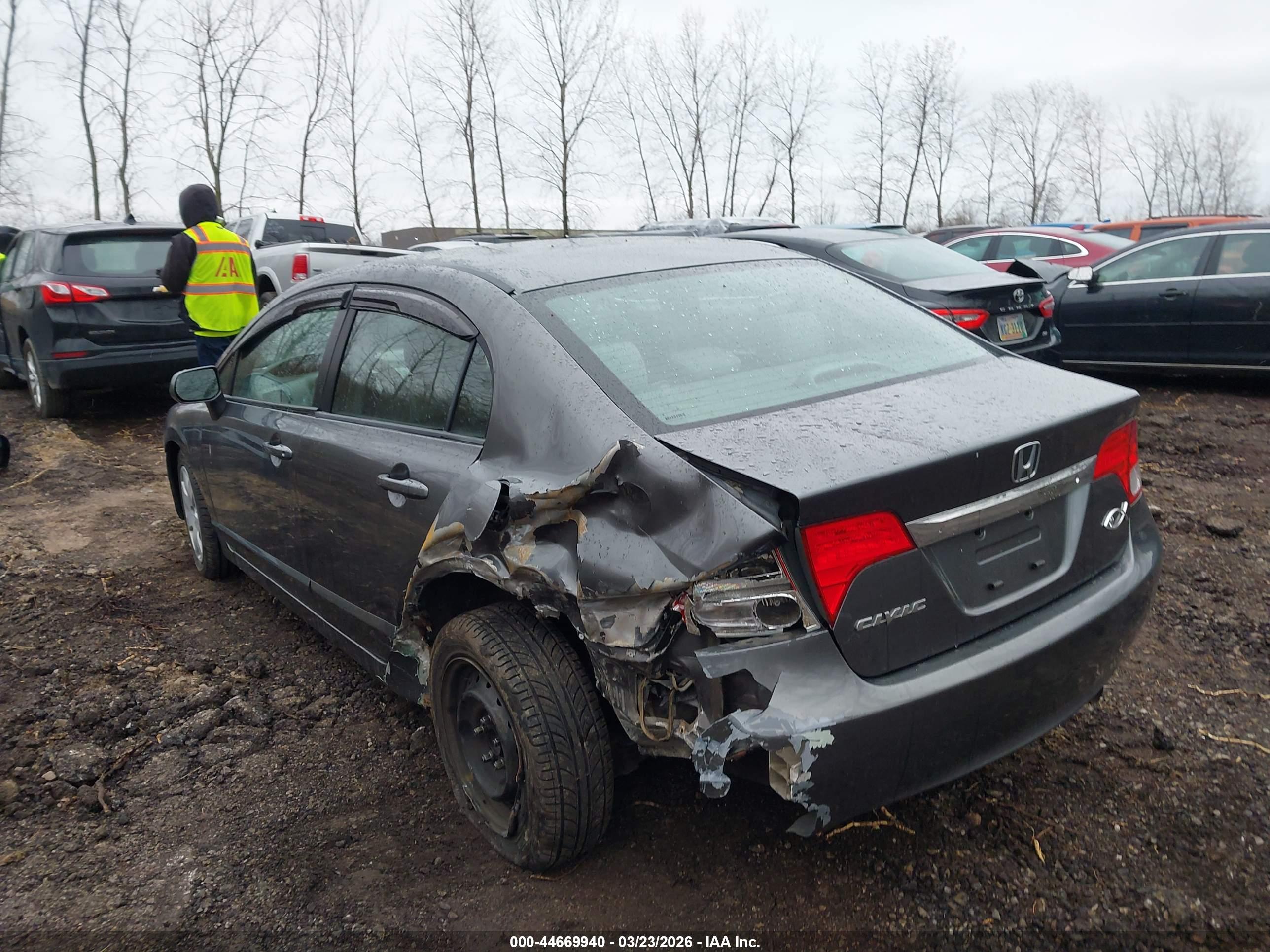HONDA CIVIC image 3
