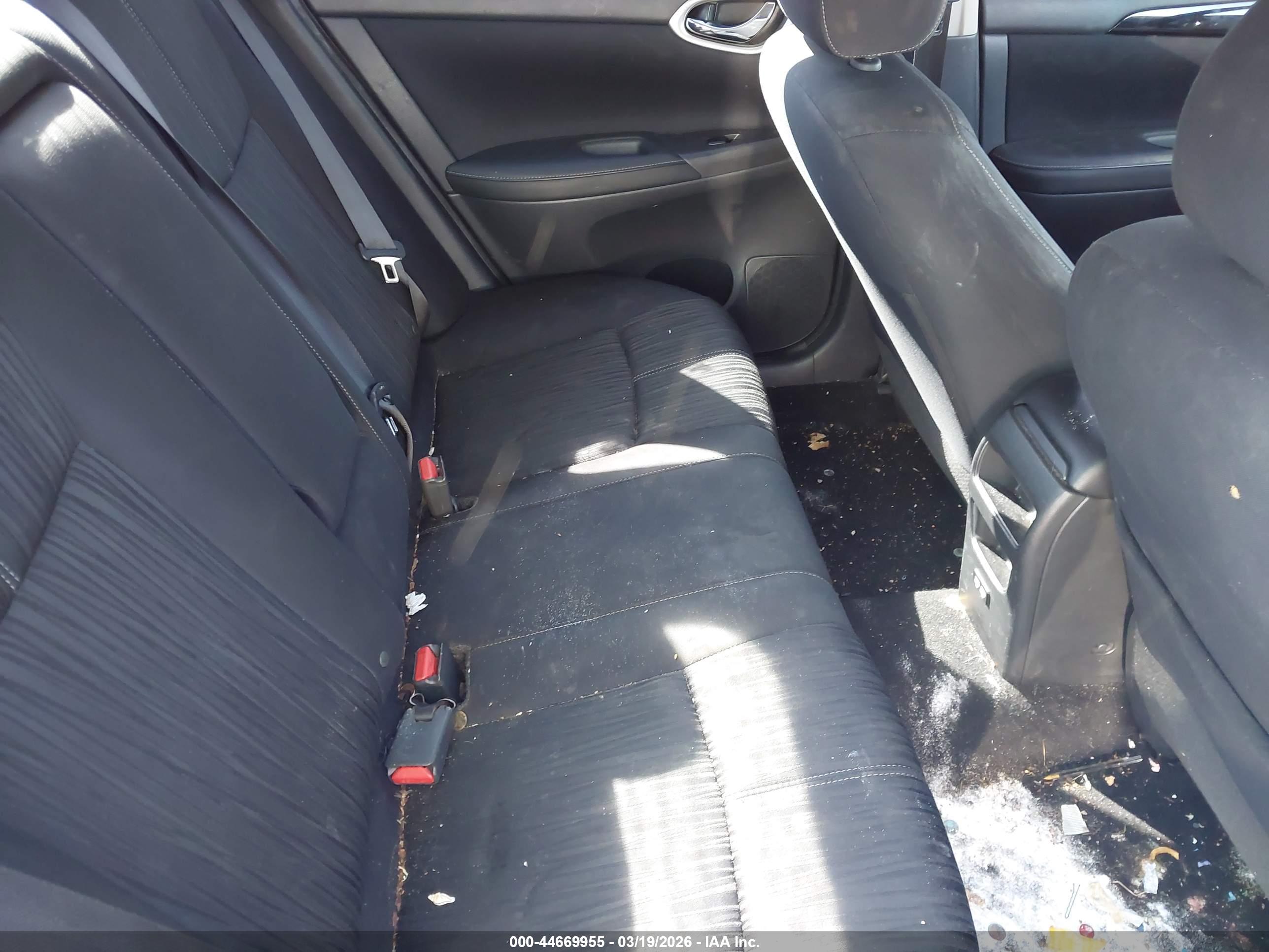 NISSAN SENTRA image 8