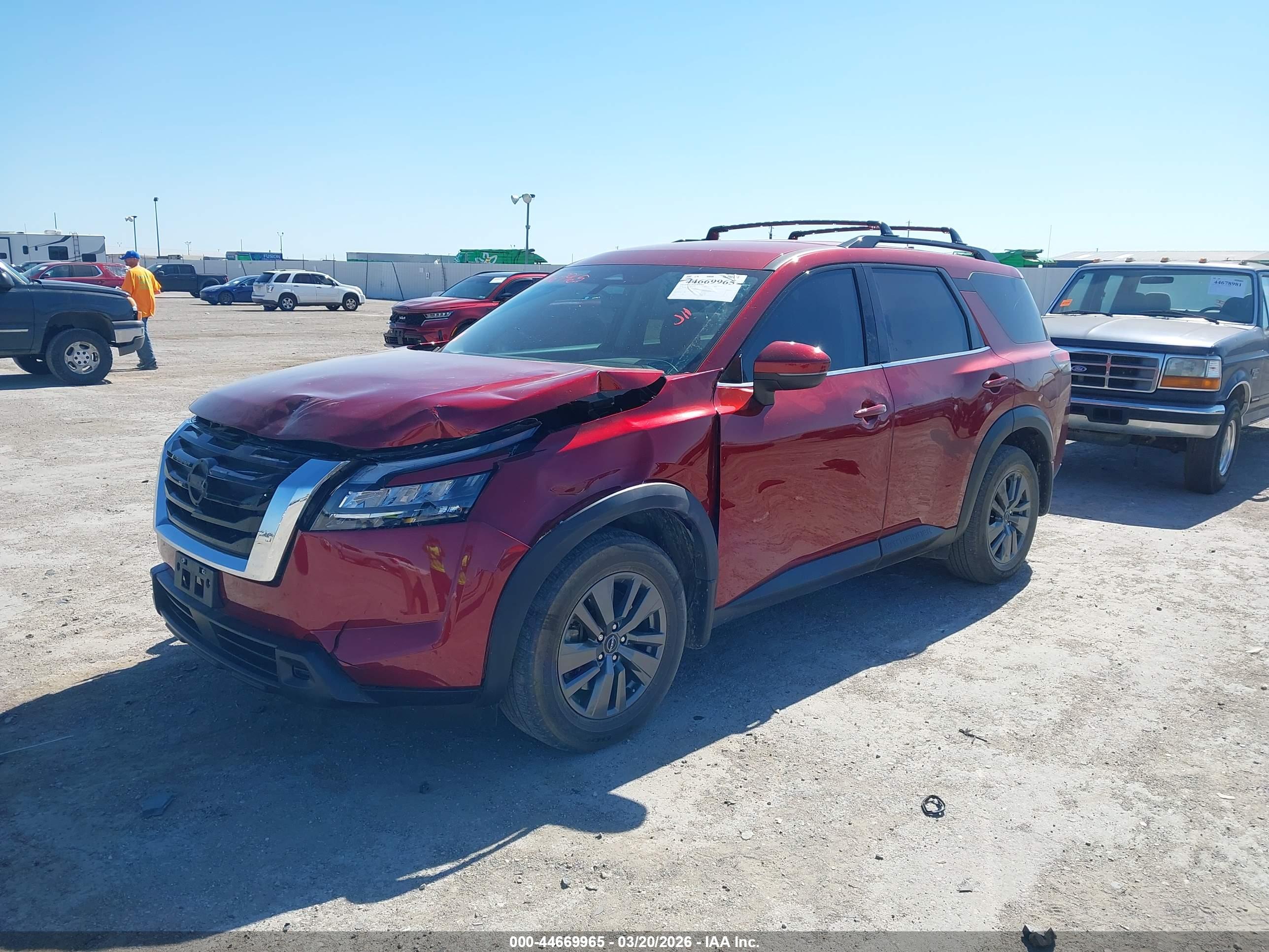 NISSAN PATHFINDER image 2
