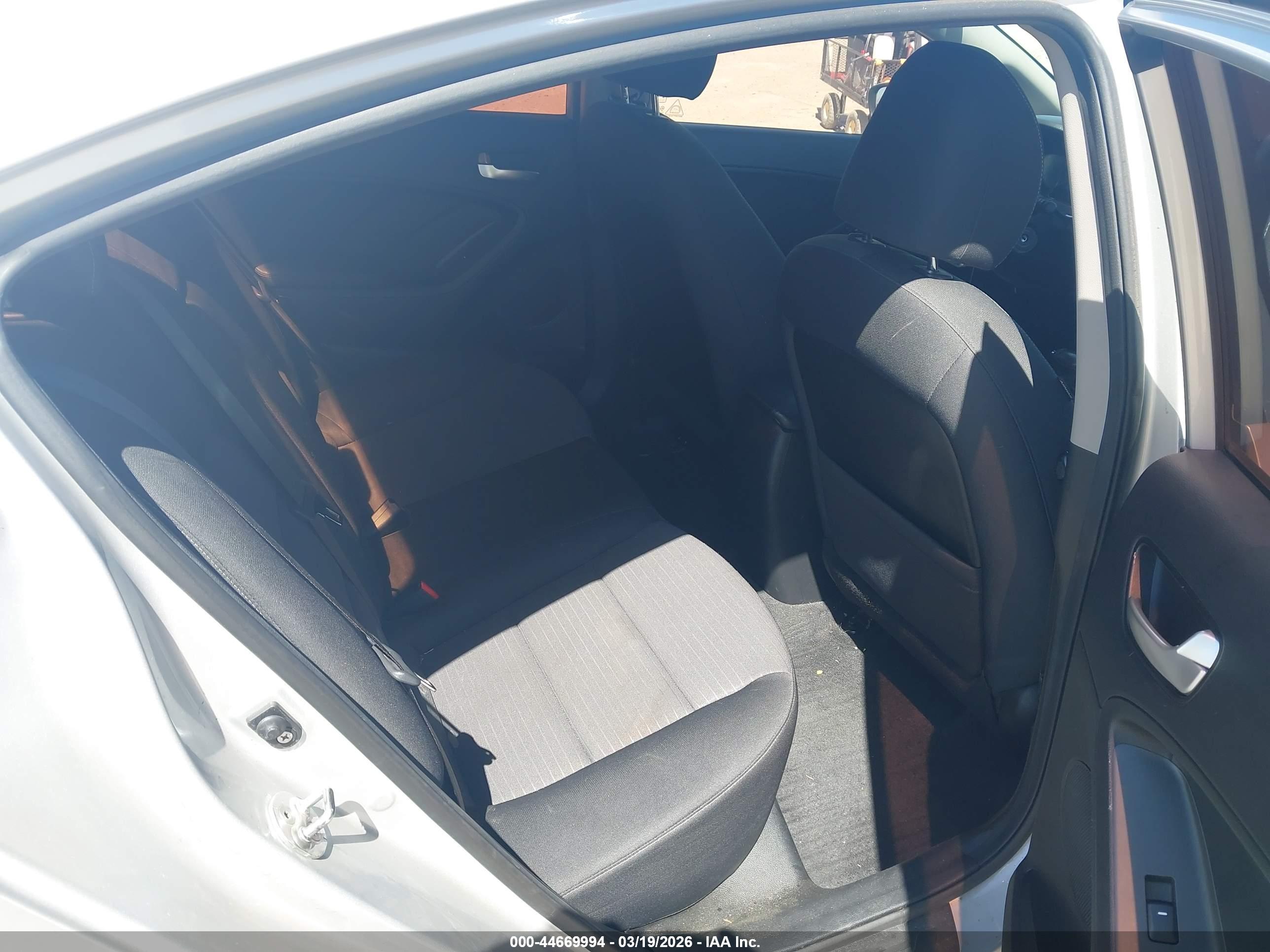 KIA FORTE image 8