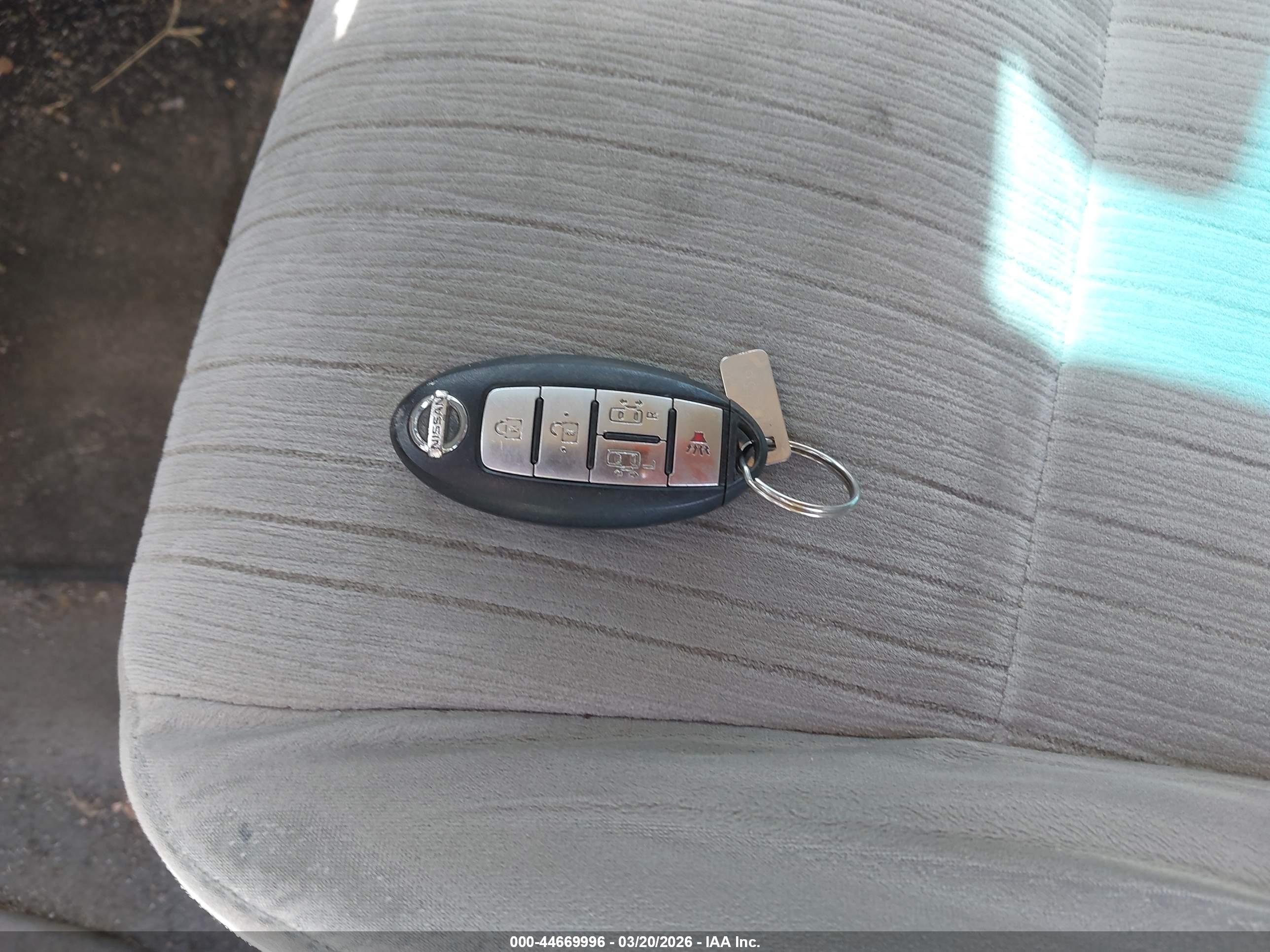 NISSAN QUEST image 11
