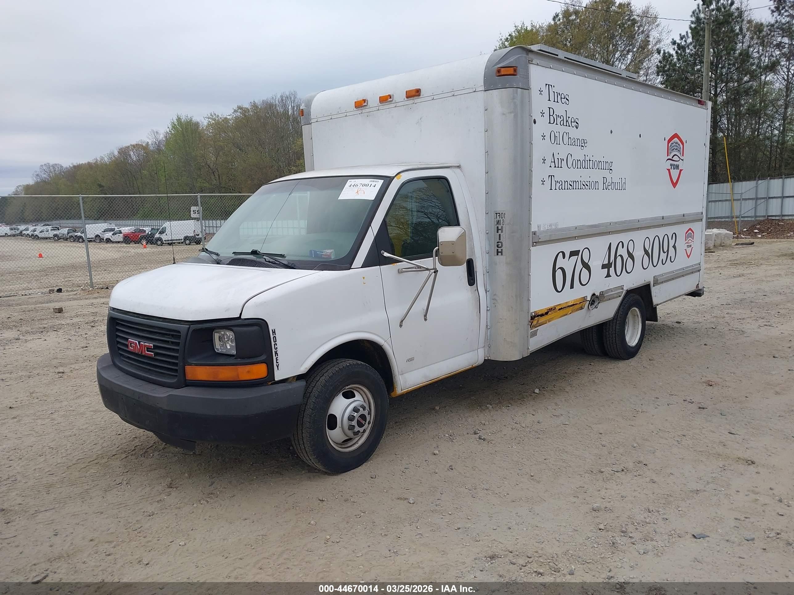 GMC SAVANA image 2
