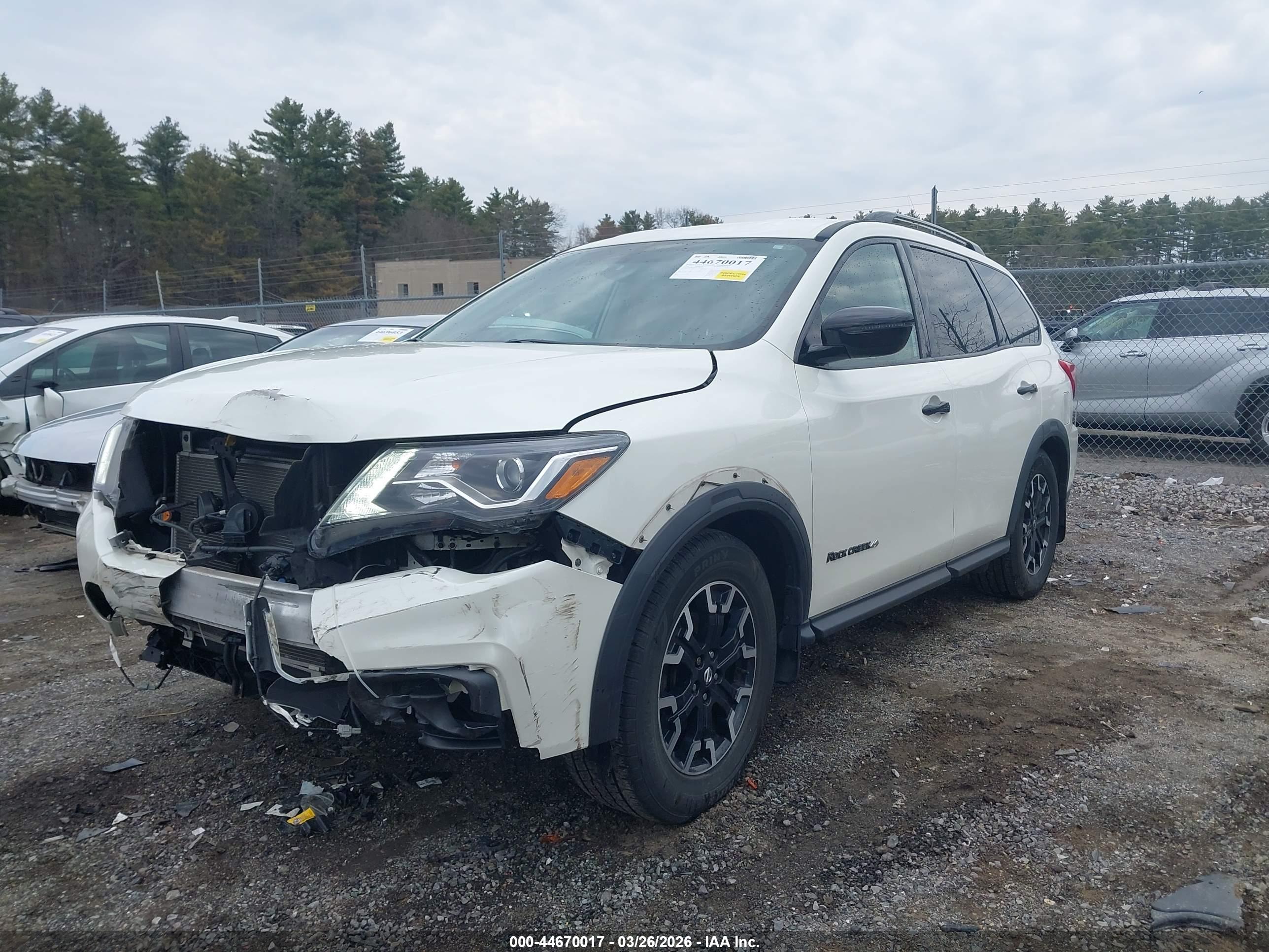 NISSAN PATHFINDER image 2