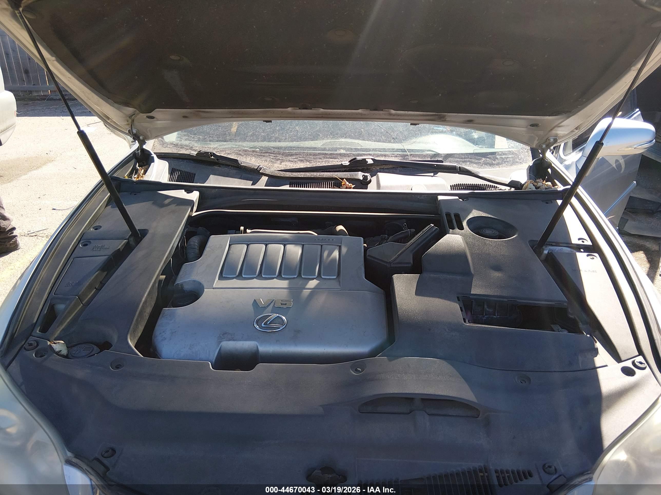 LEXUS ES image 10