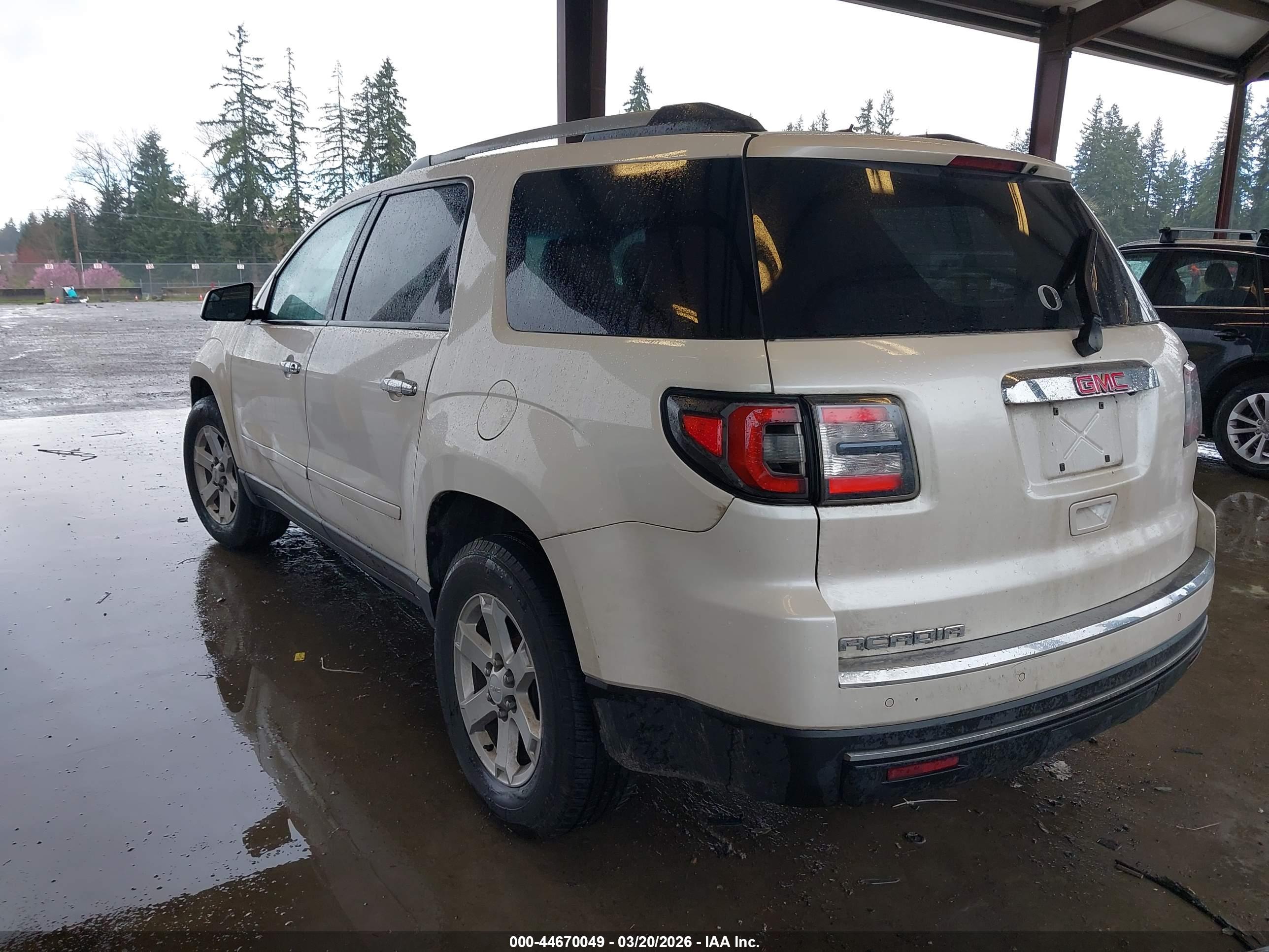 GMC ACADIA image 3