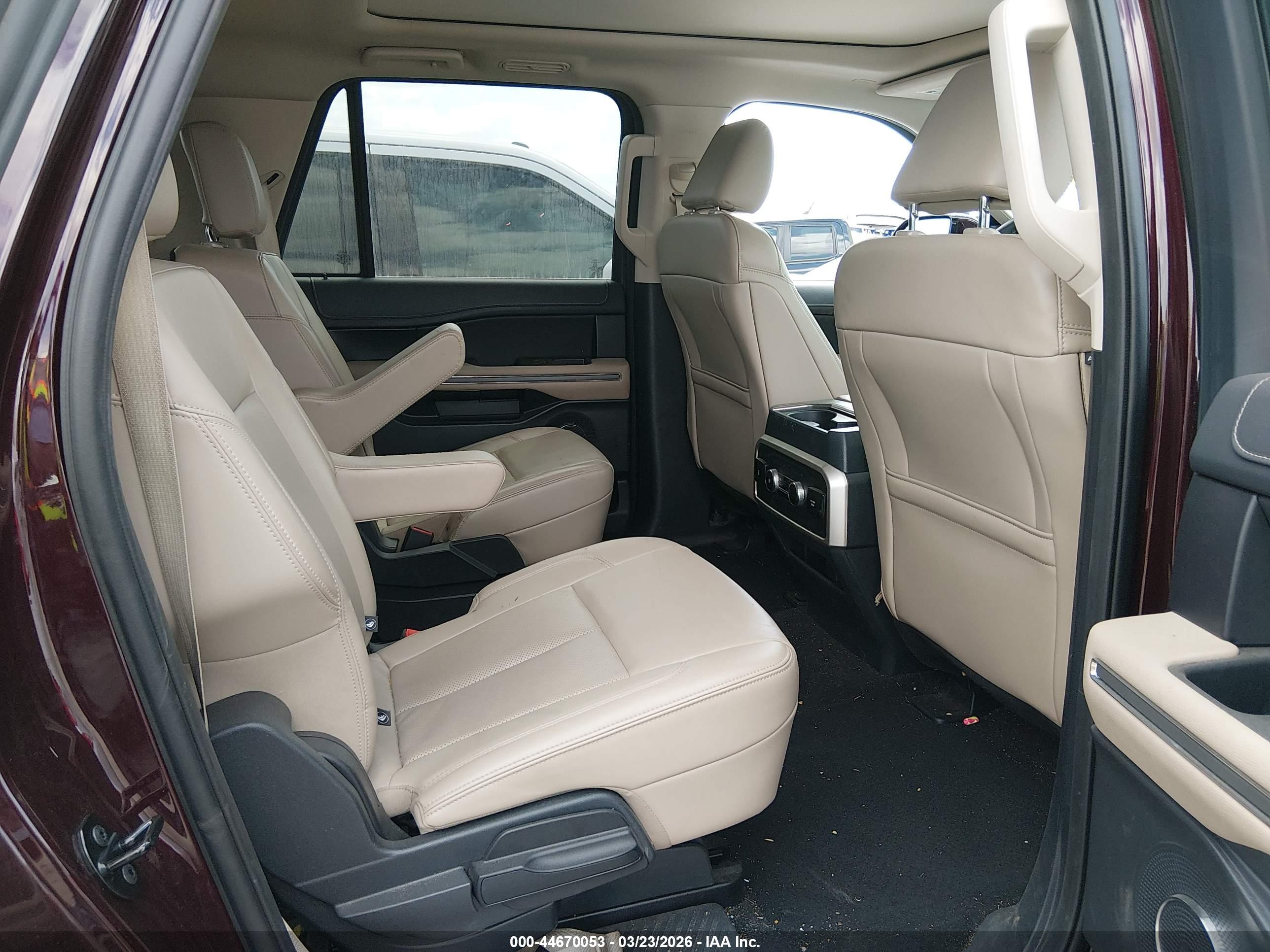 FORD EXPEDITION image 8