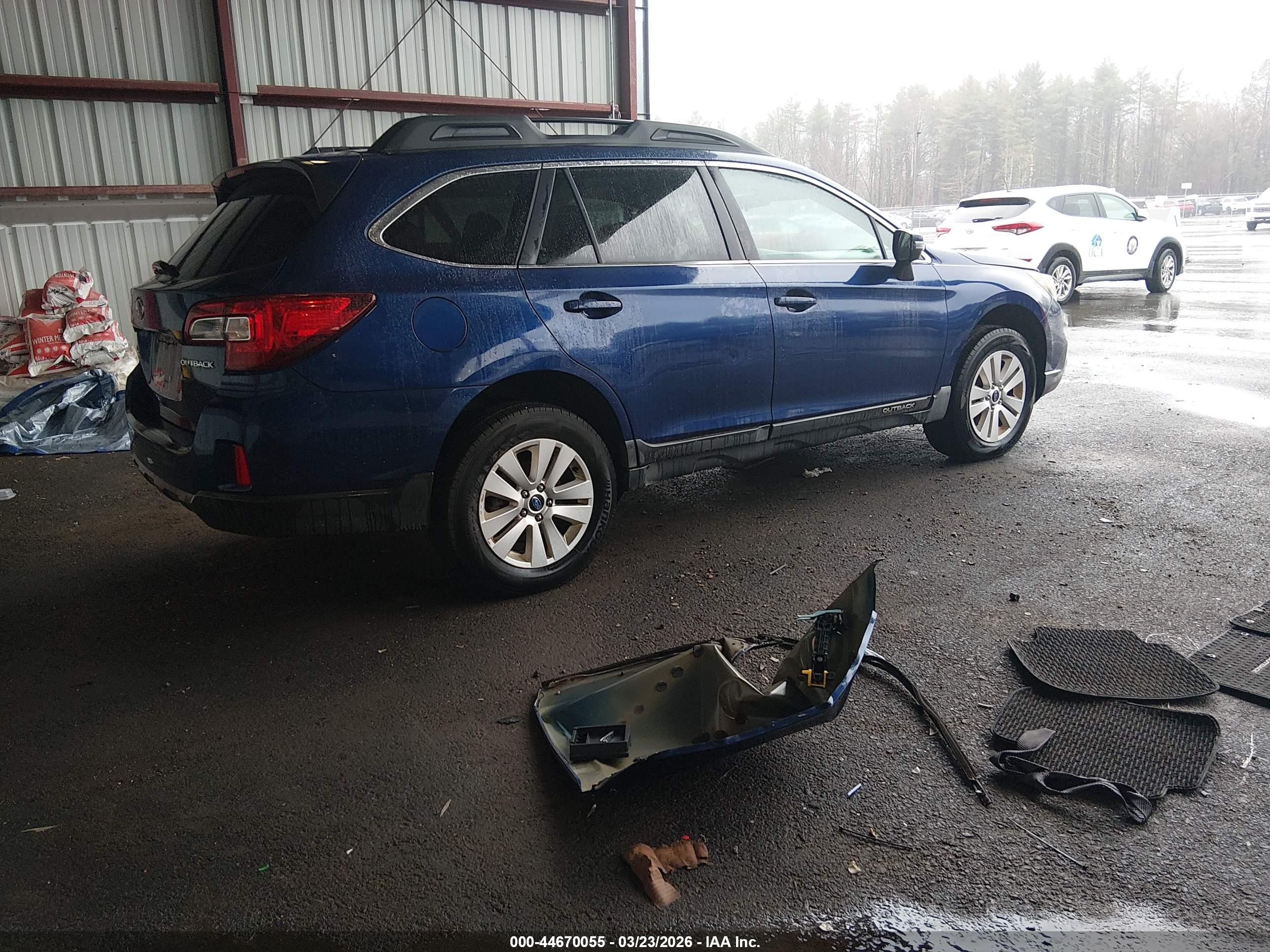 SUBARU OUTBACK image 4