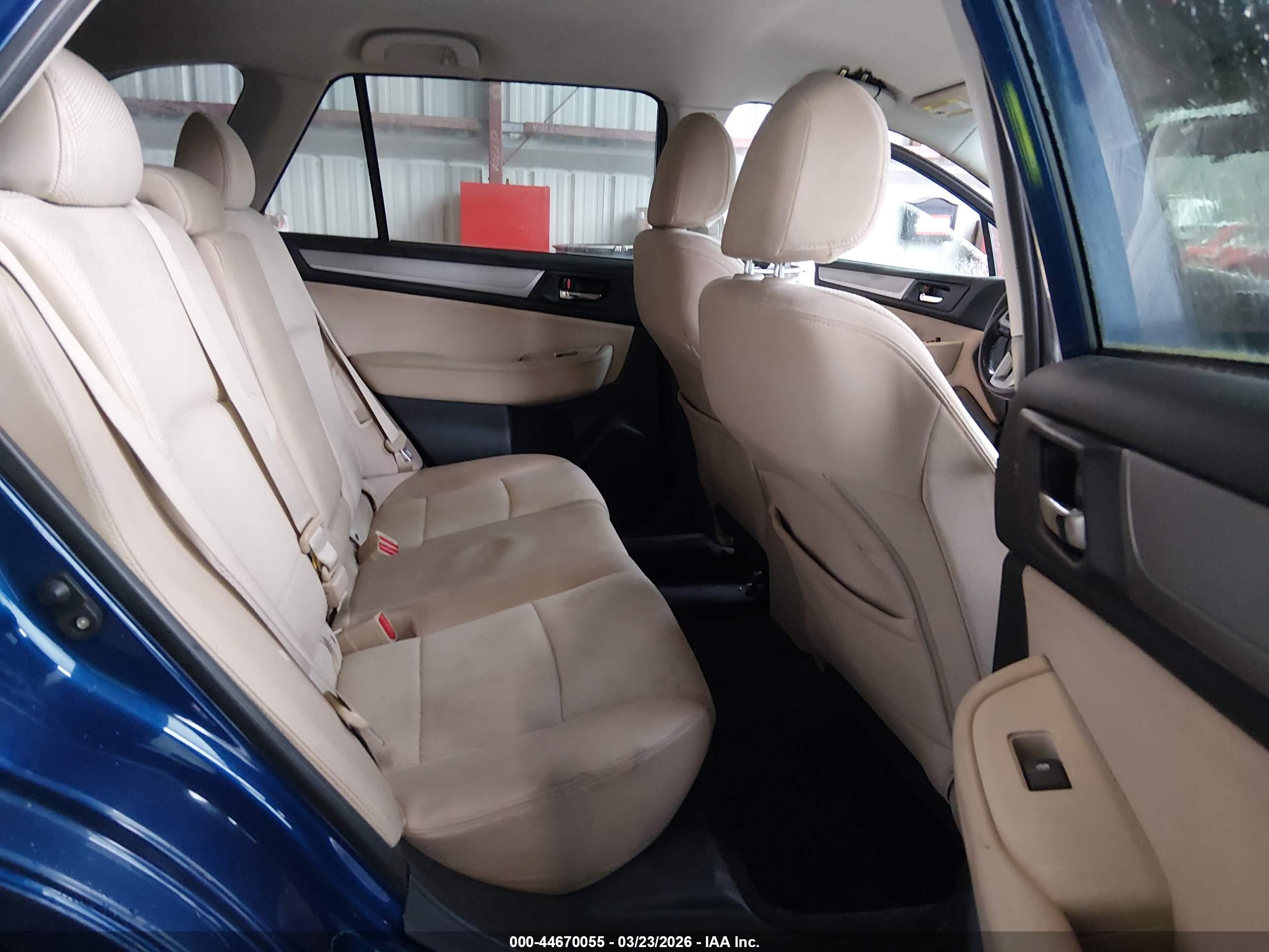 SUBARU OUTBACK image 8