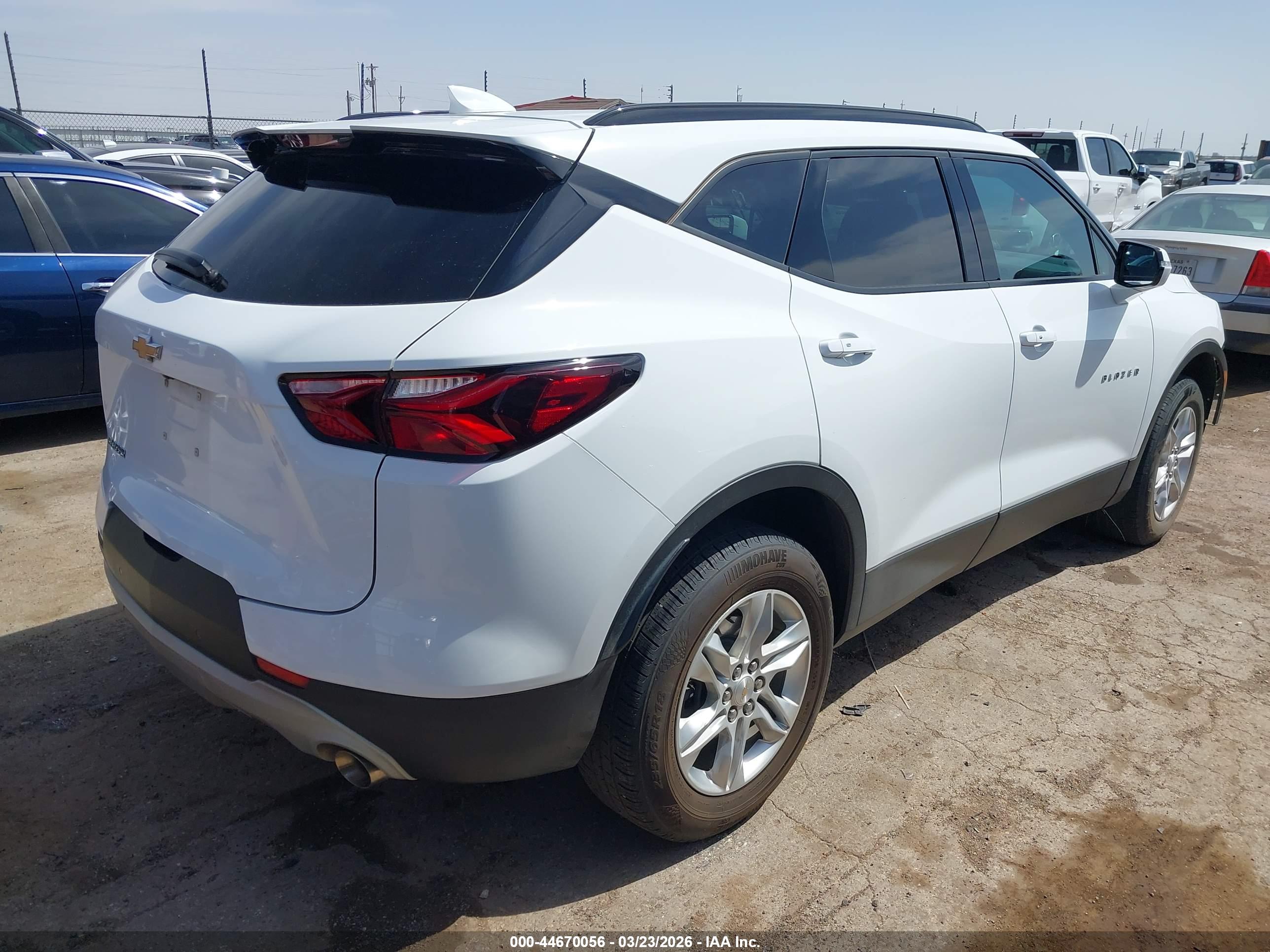 CHEVROLET BLAZER image 4