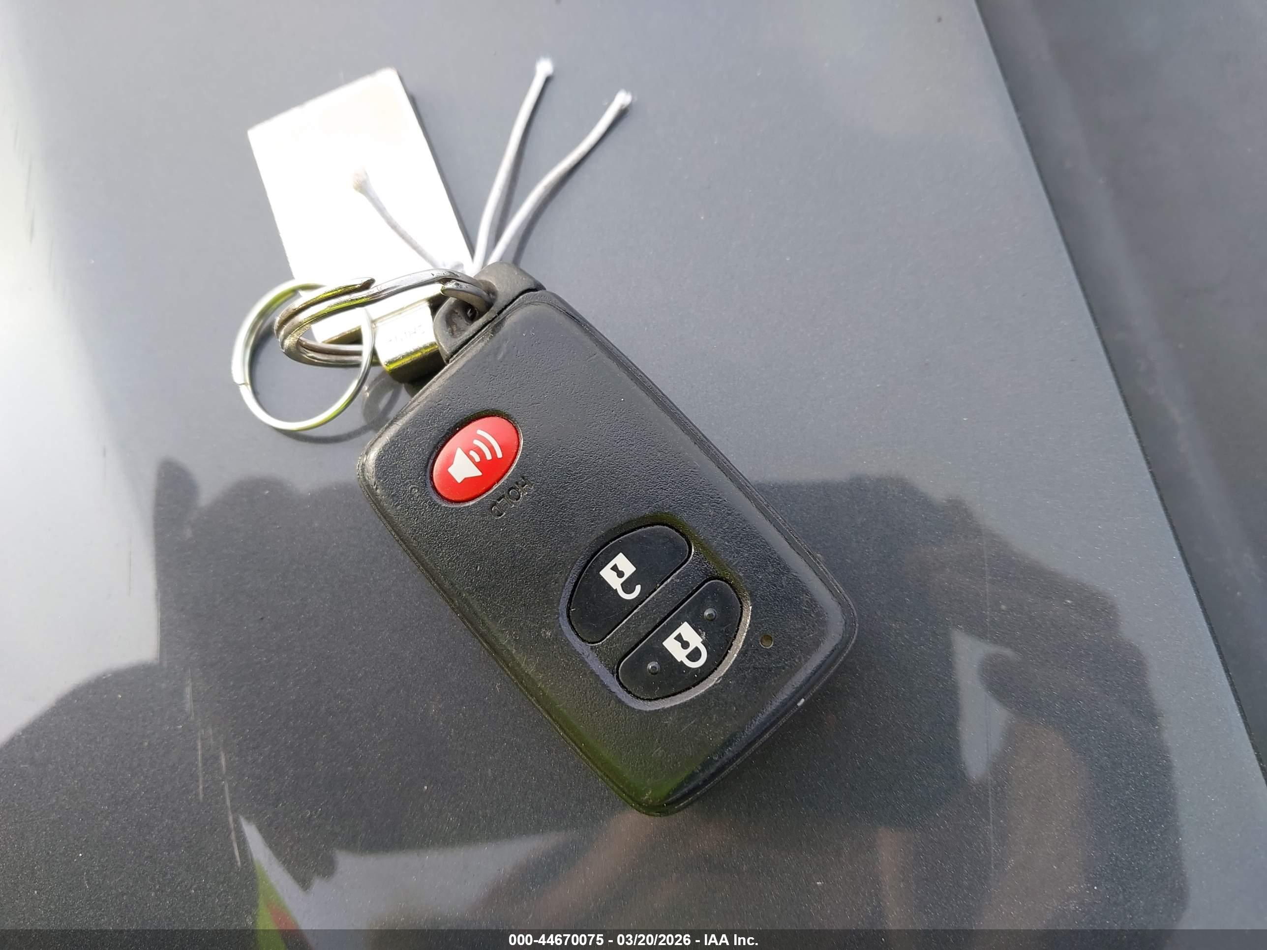 TOYOTA PRIUS image 11
