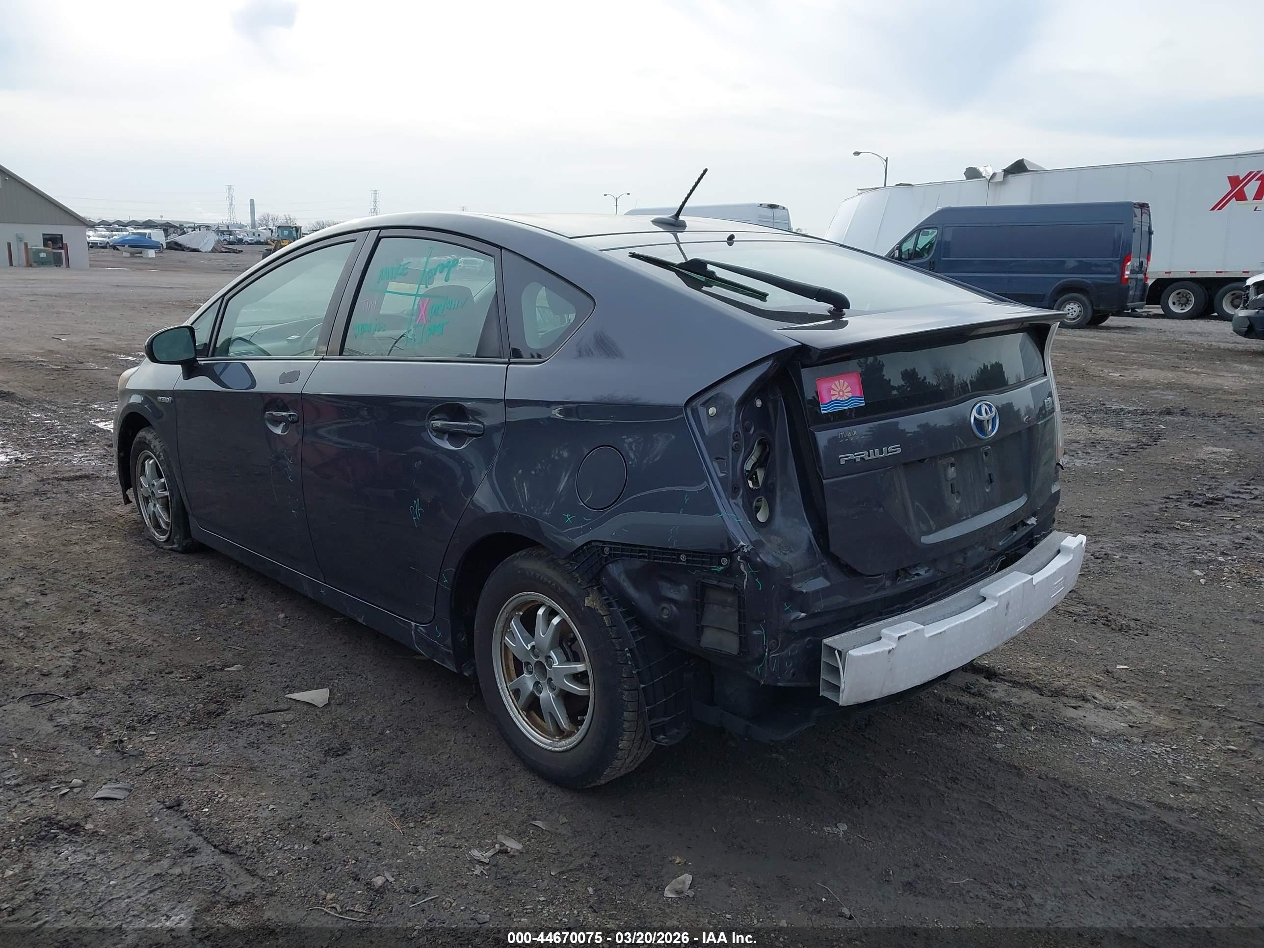TOYOTA PRIUS image 3