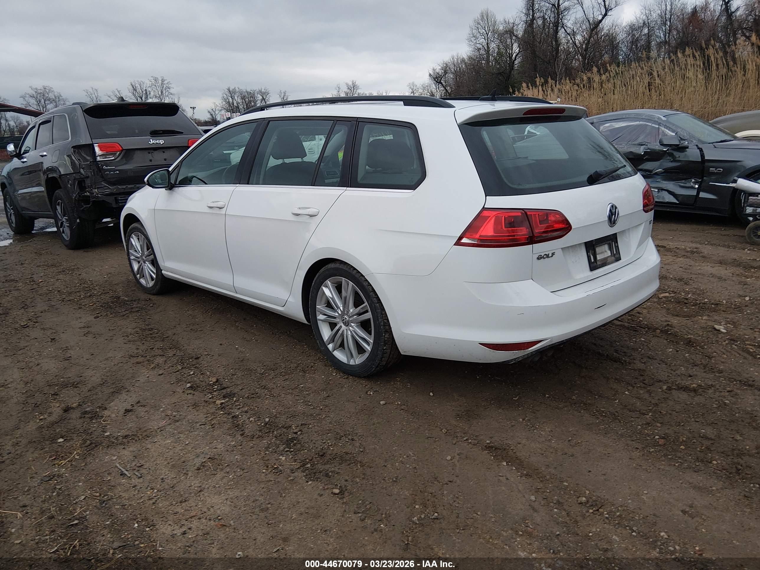 VOLKSWAGEN GOLF image 3