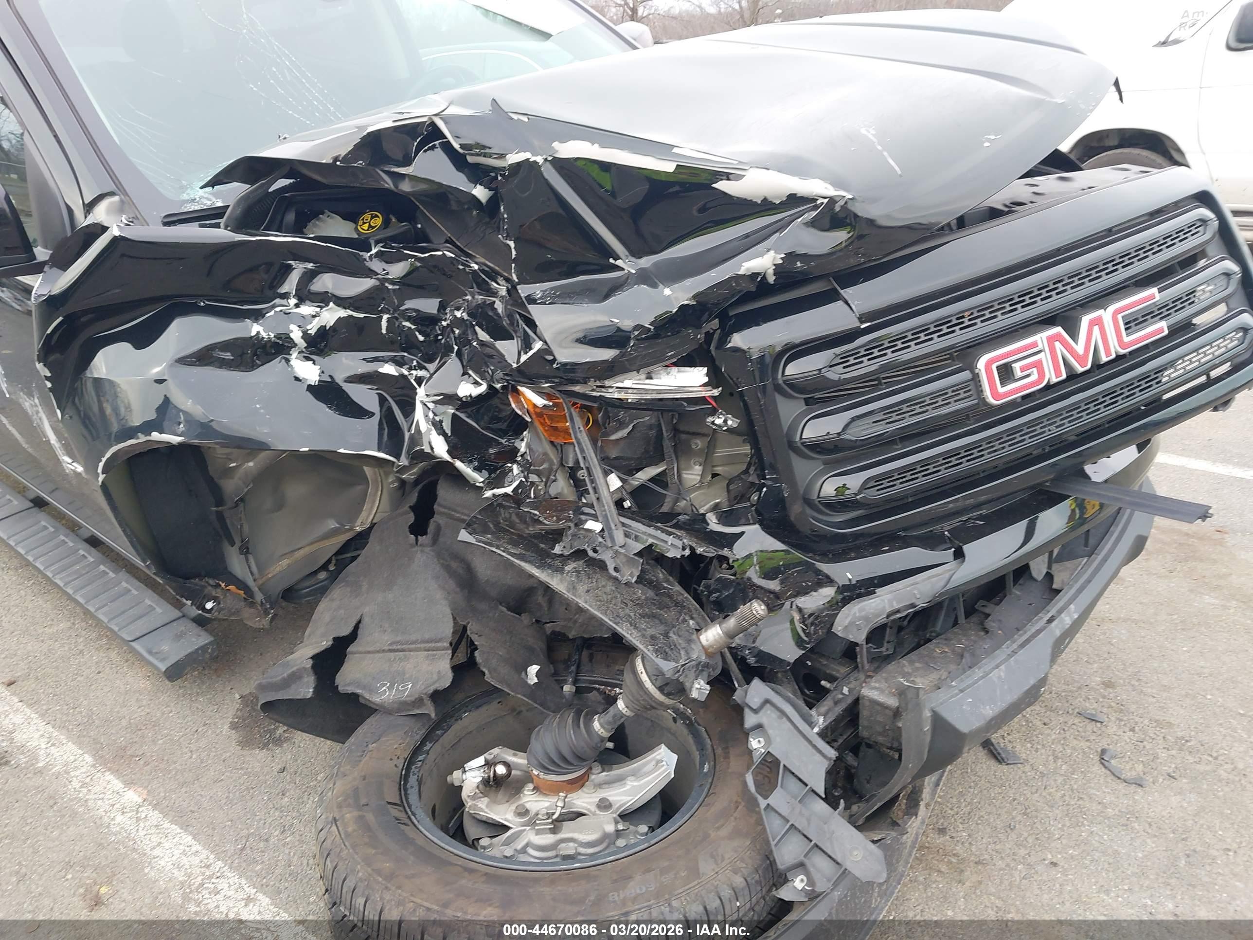 GMC CANYON image 6