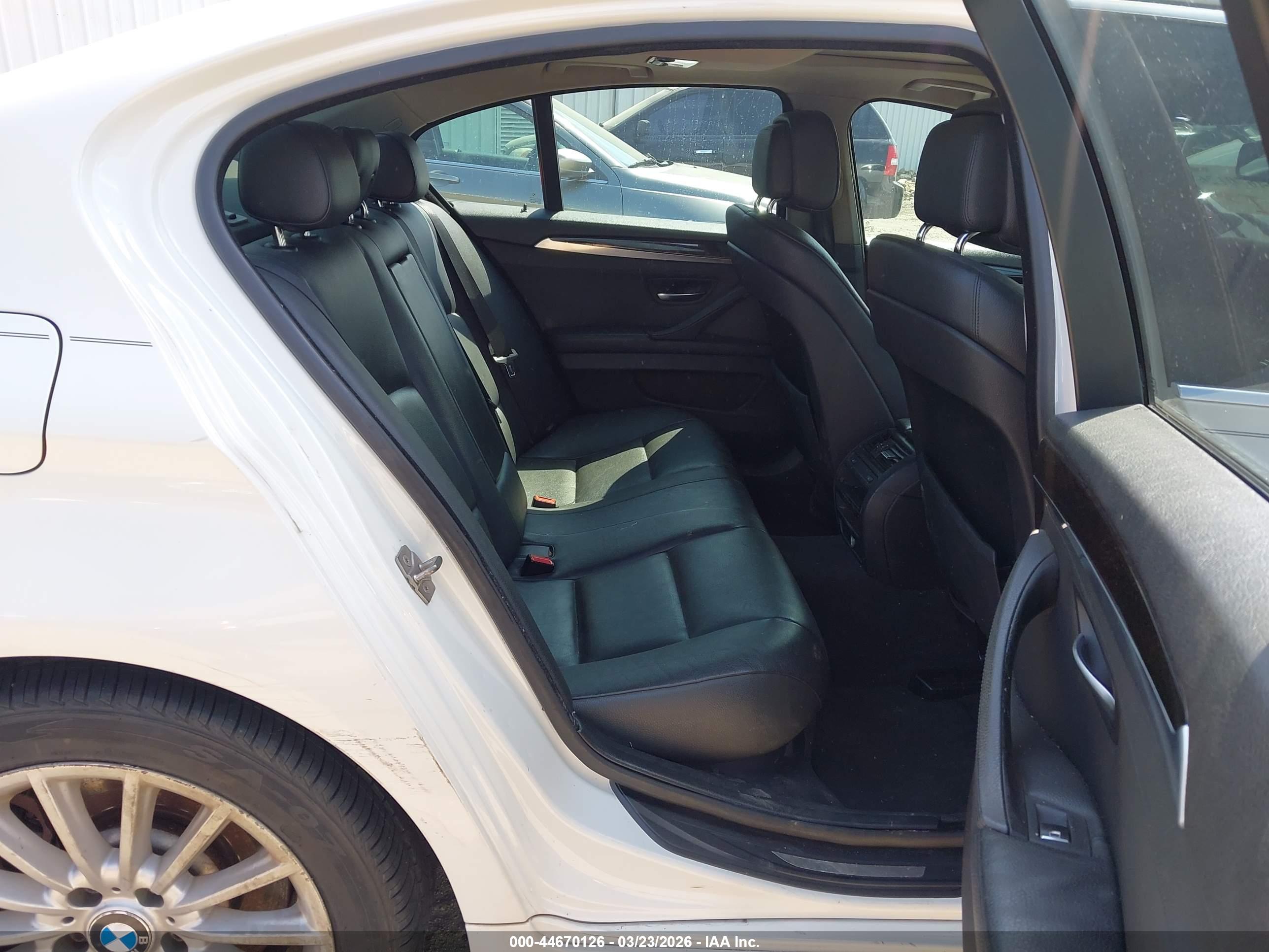 BMW 535I image 8