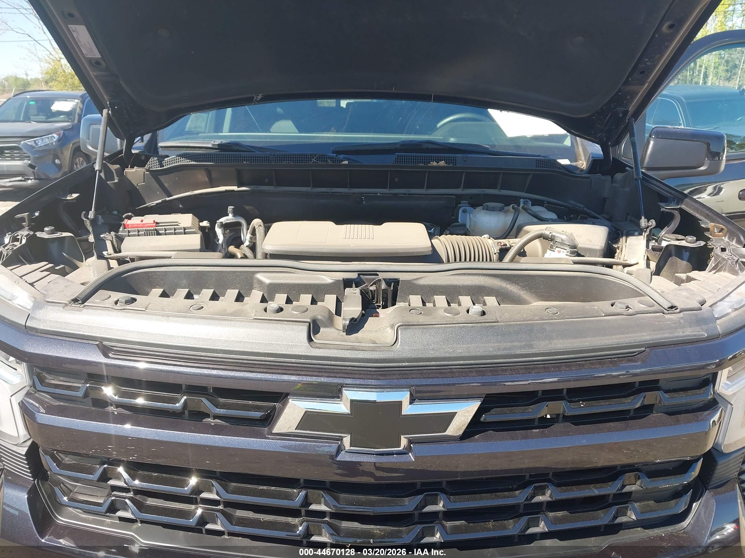CHEVROLET SILVERADO image 10