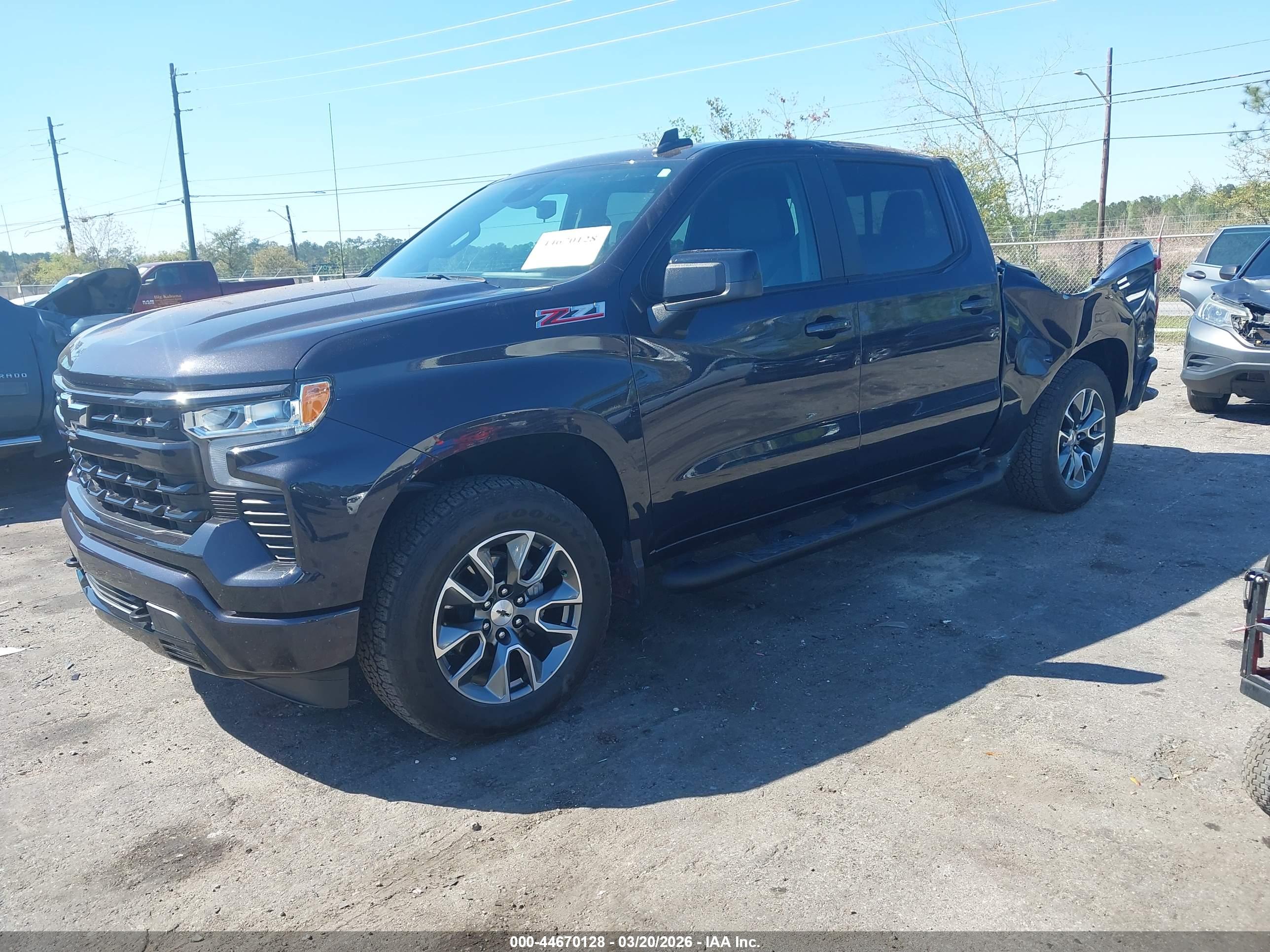 CHEVROLET SILVERADO image 2