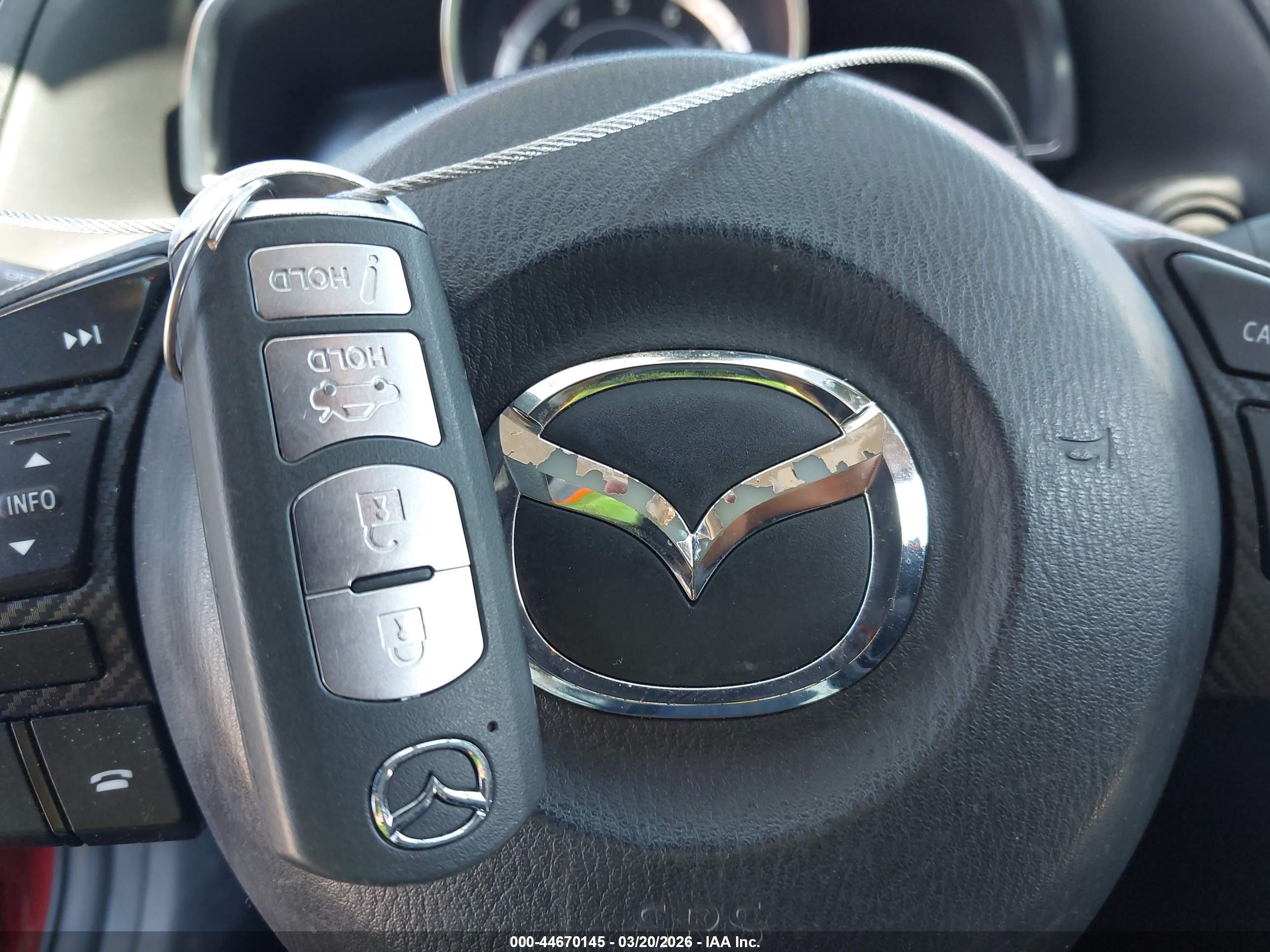 MAZDA MAZDA3 image 11