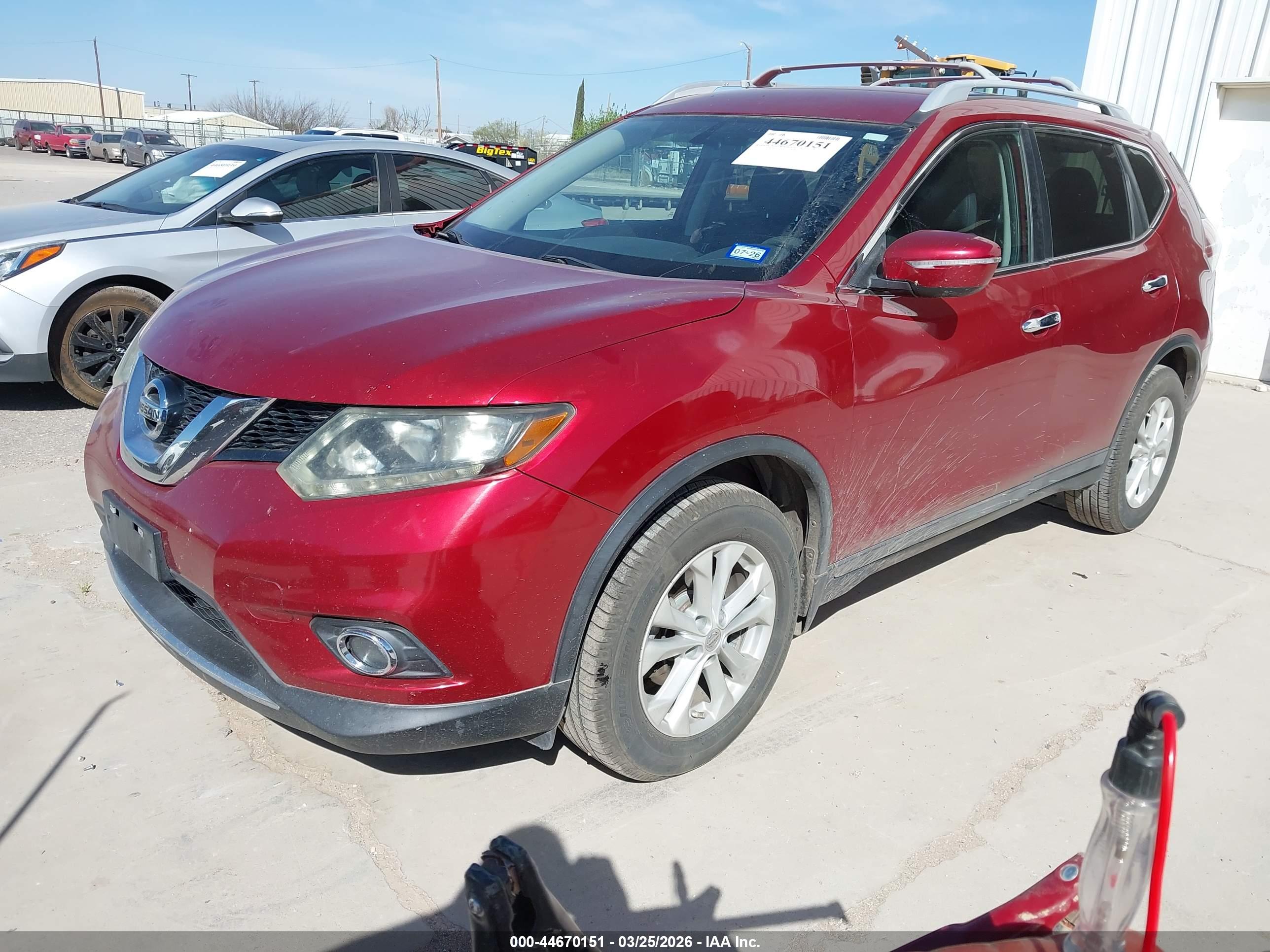 NISSAN ROGUE image 2