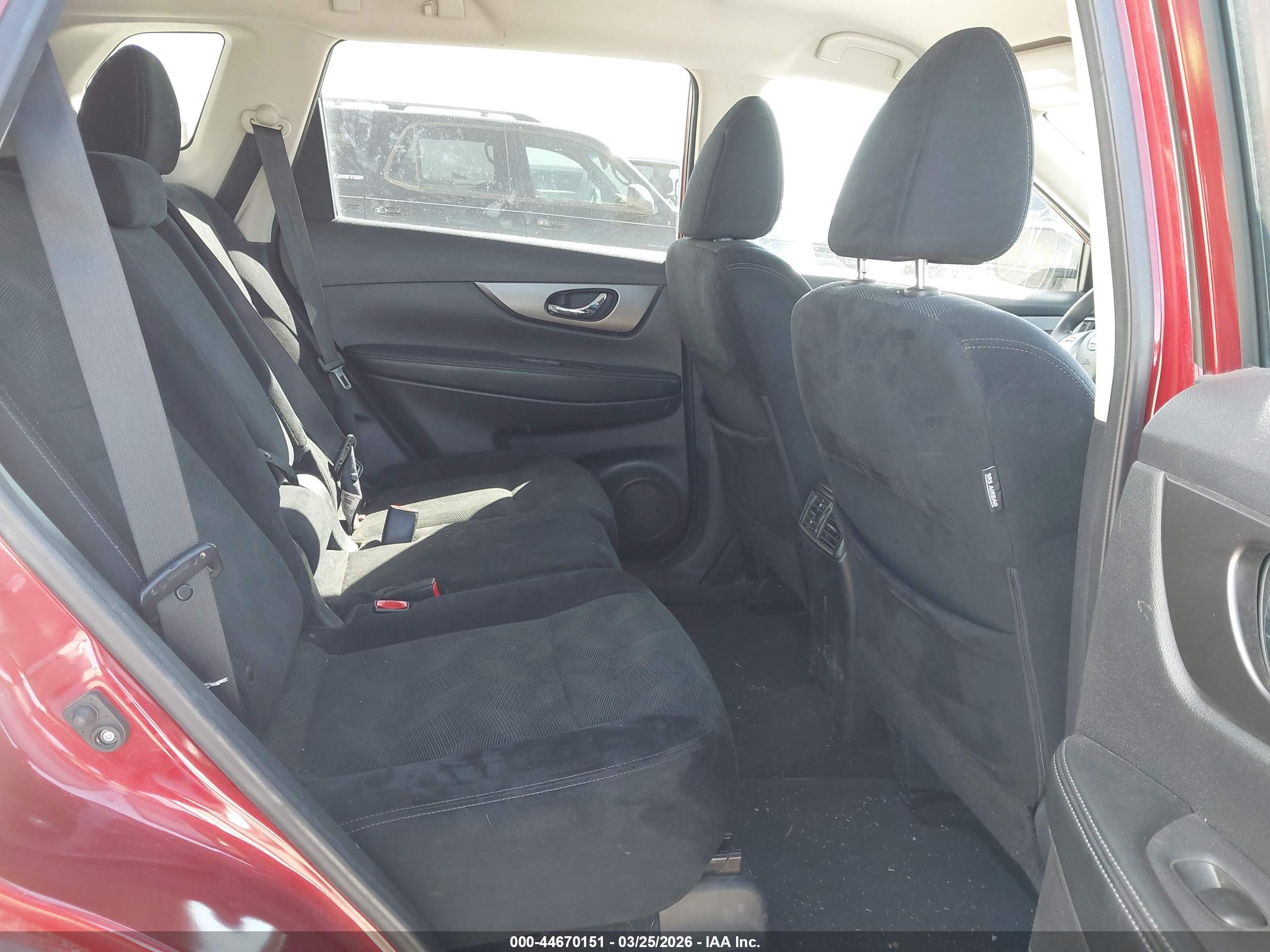 NISSAN ROGUE image 8